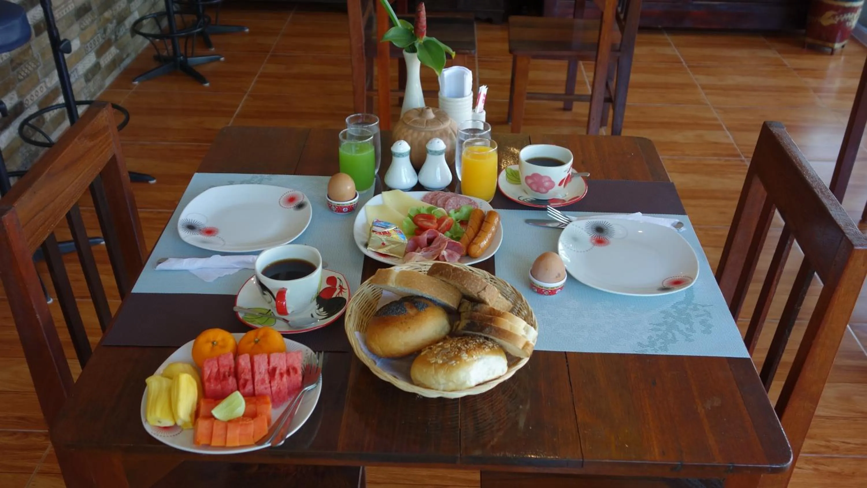 Breakfast in Baan Sooksiri Bangsaray