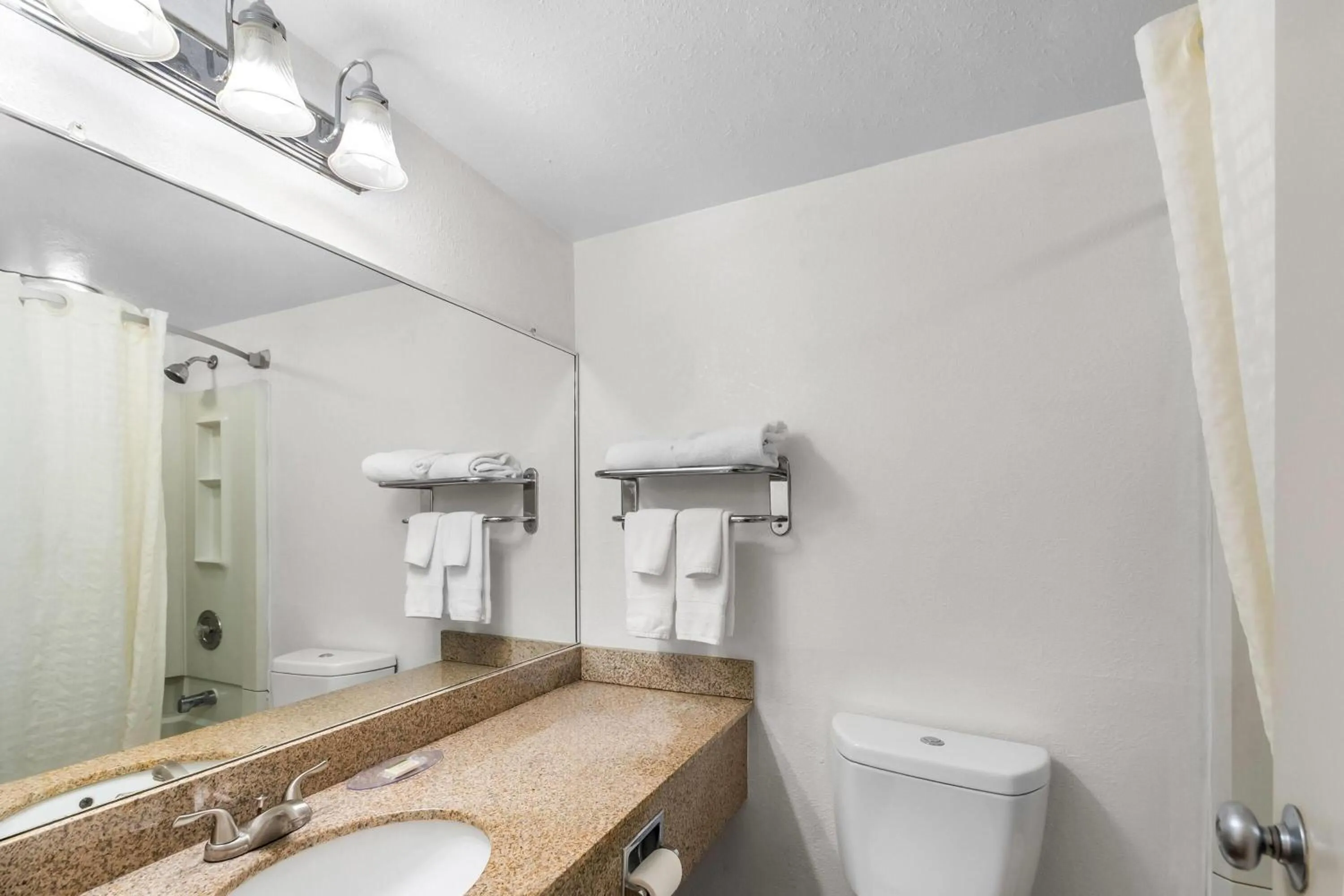 Bathroom in Travelodge by Wyndham Winchester