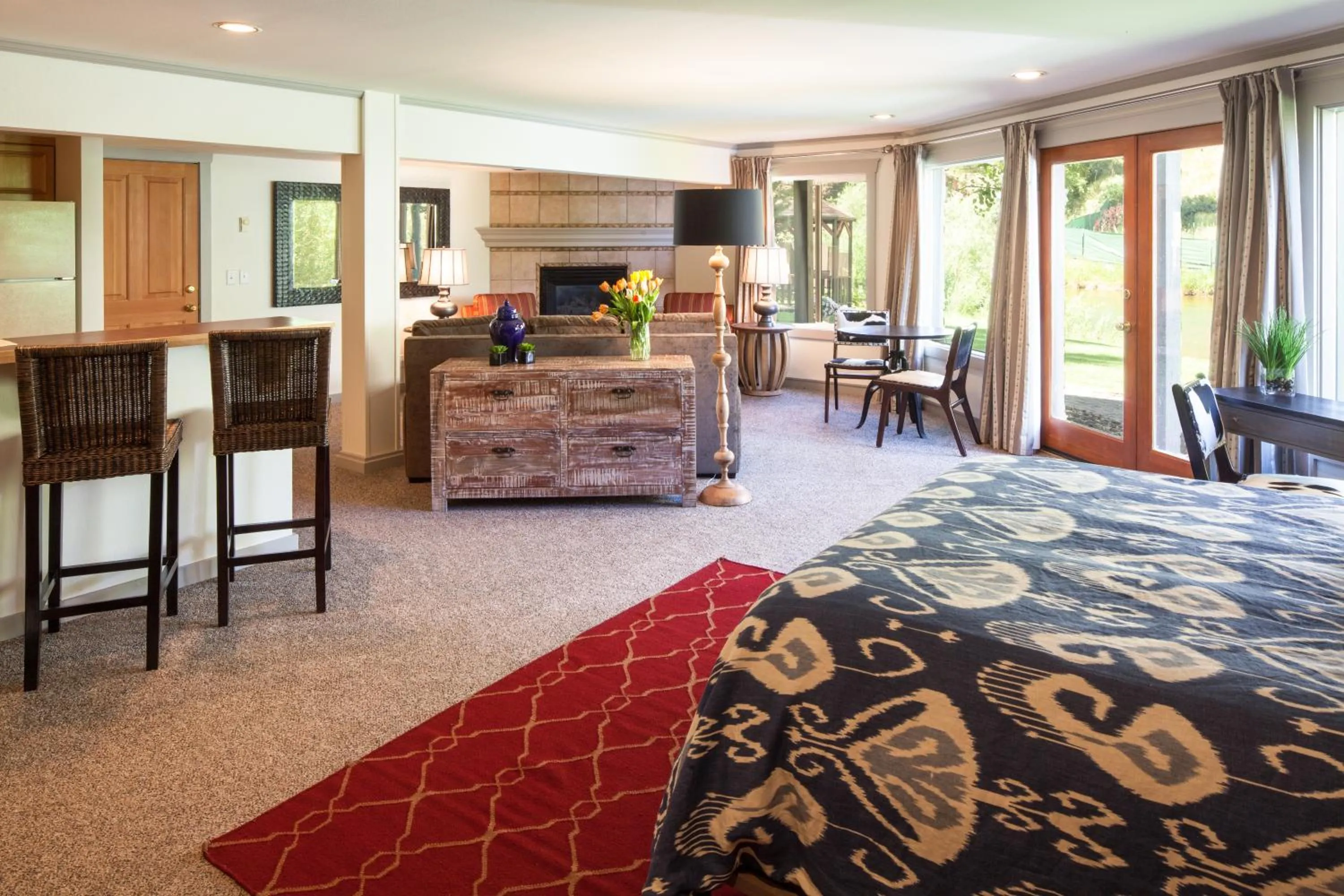 Bedroom, Bed in Inn on The Creek