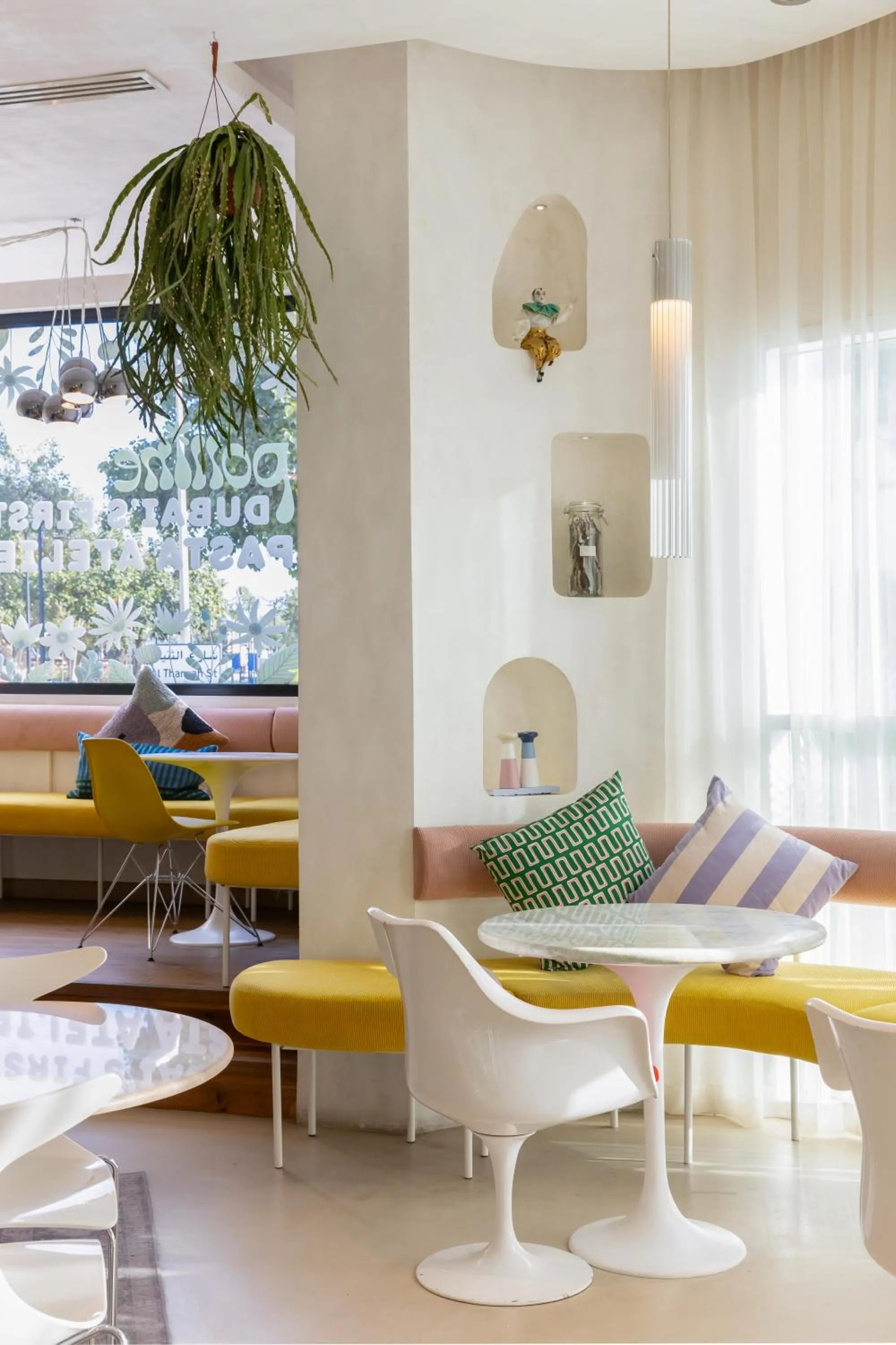 Restaurant/places to eat in Beach Walk Boutique Jumeirah