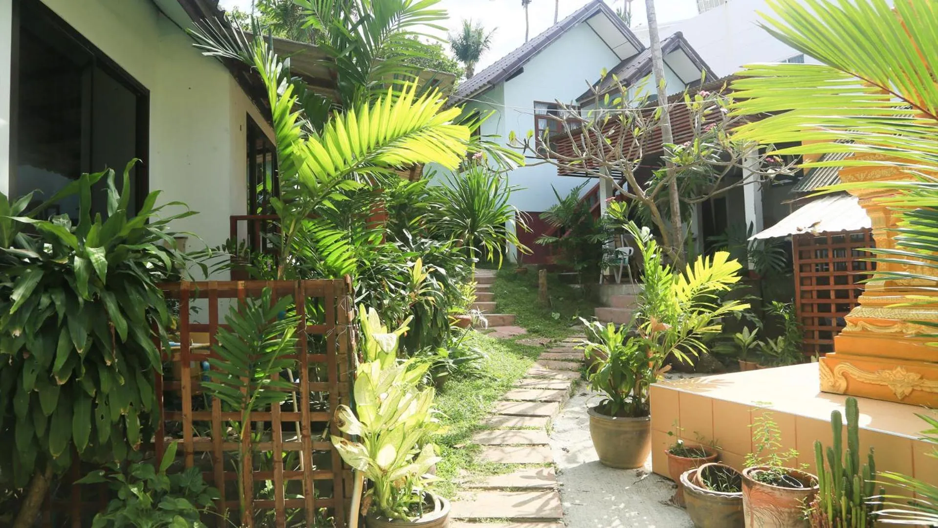 Garden in Kata Leaf Resort Phuket -