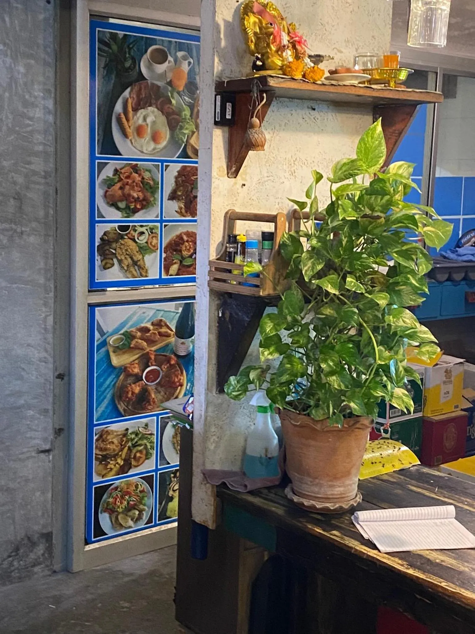 Restaurant/places to eat in Kata Leaf Resort Phuket -