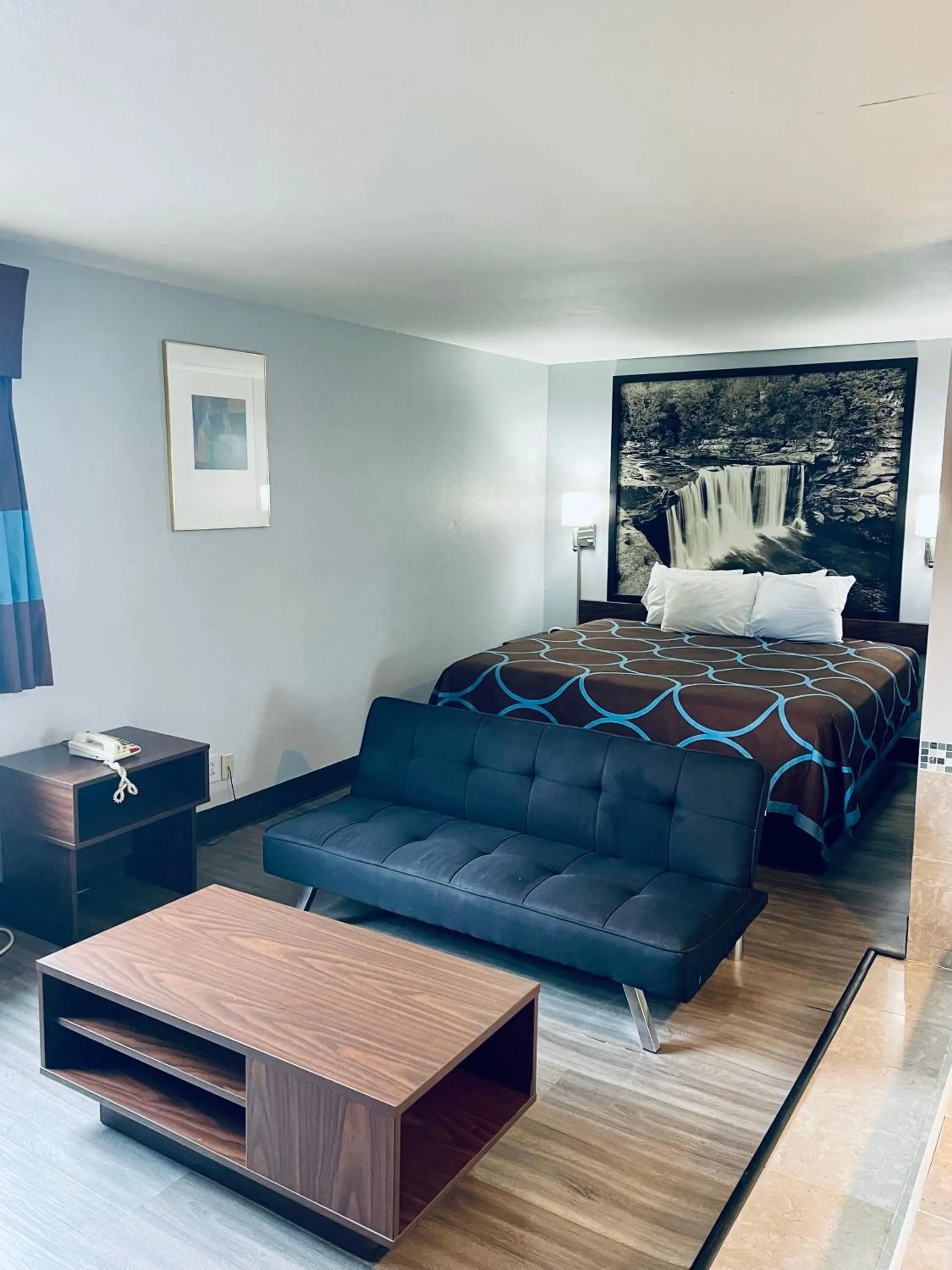 Super 8 by Wyndham Corbin KY