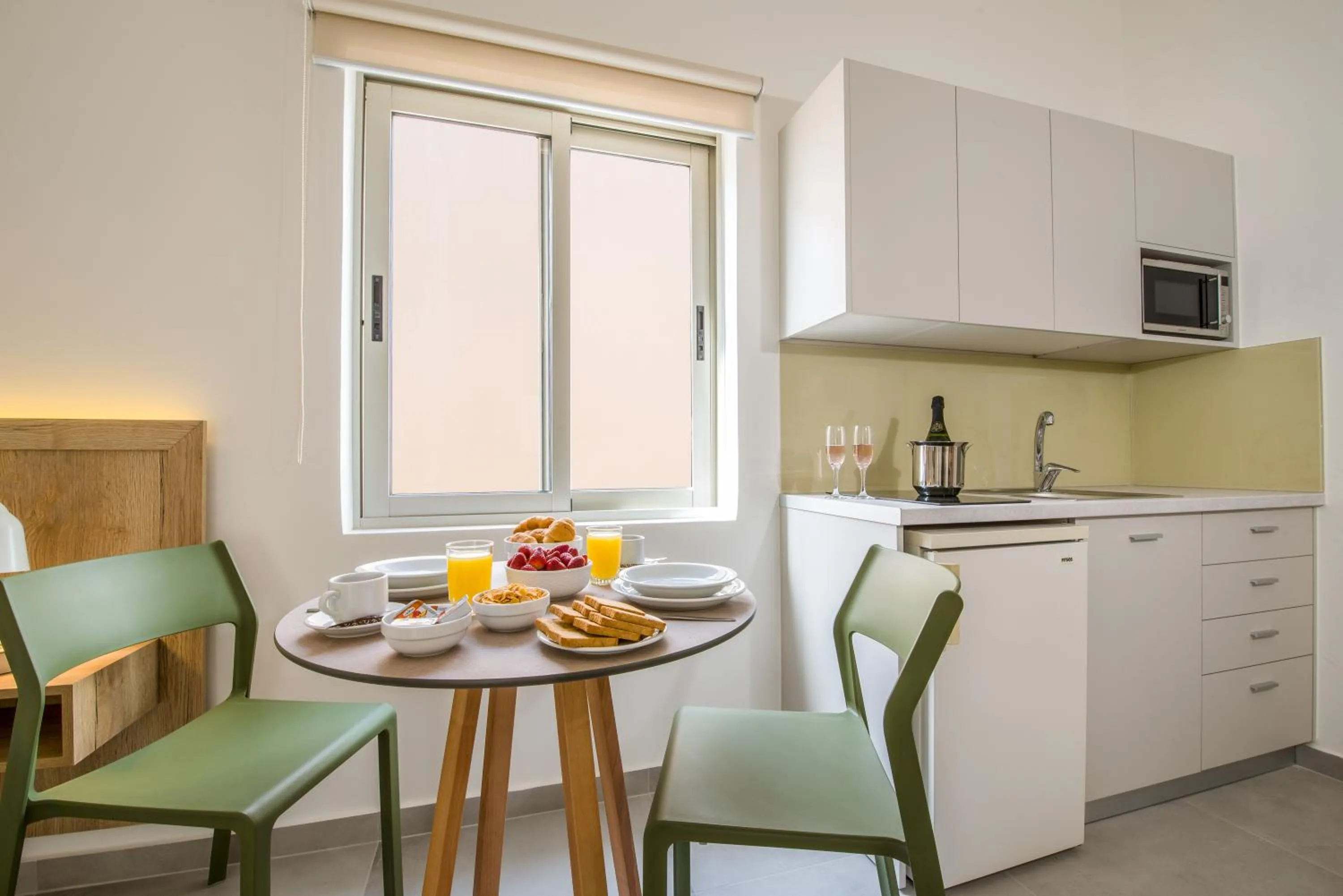 Kitchen or kitchenette in Lotus Hotel Apartments
