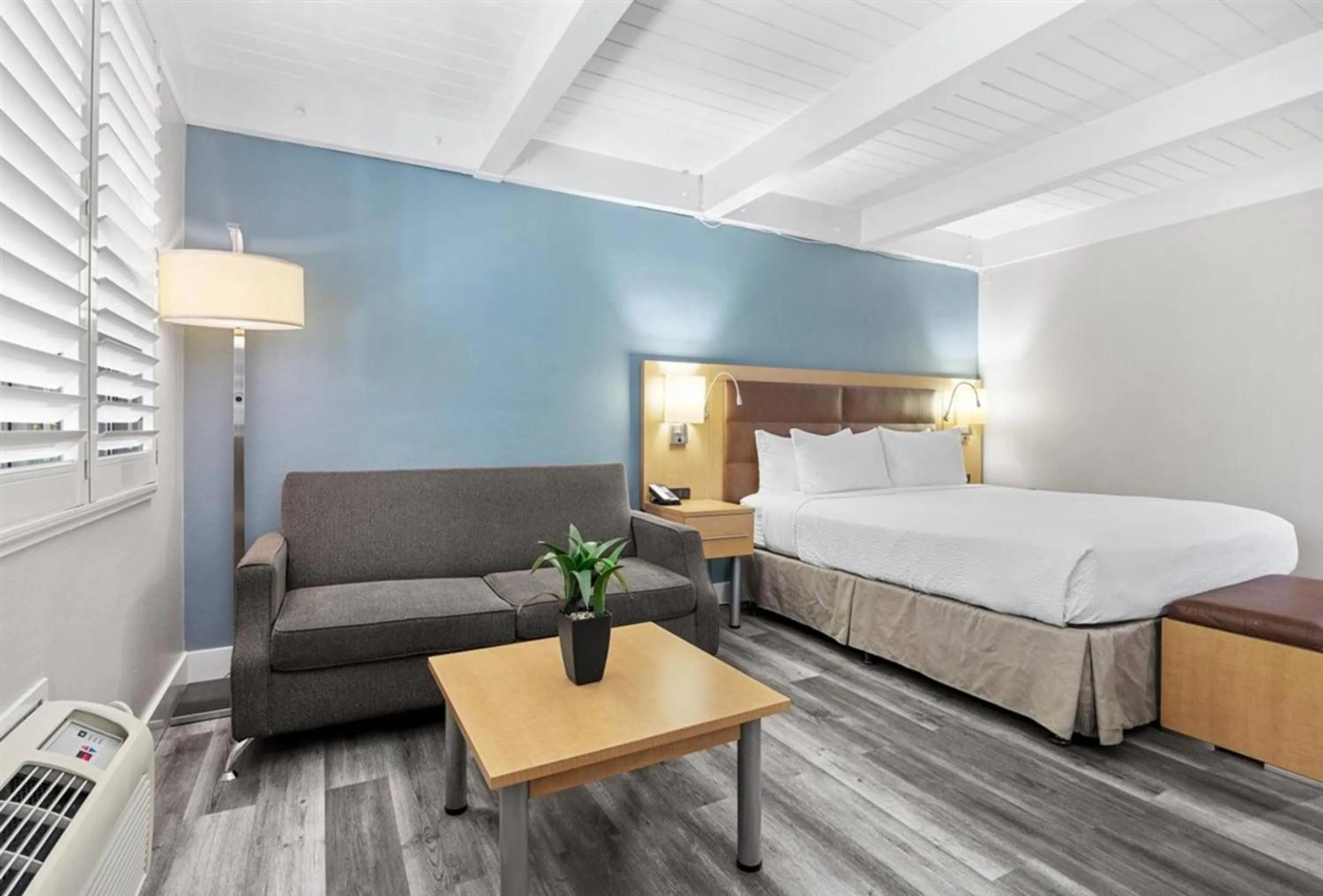 Photo of the whole room, Bed in Prodigy Hotel, a Days Inn by Wyndham