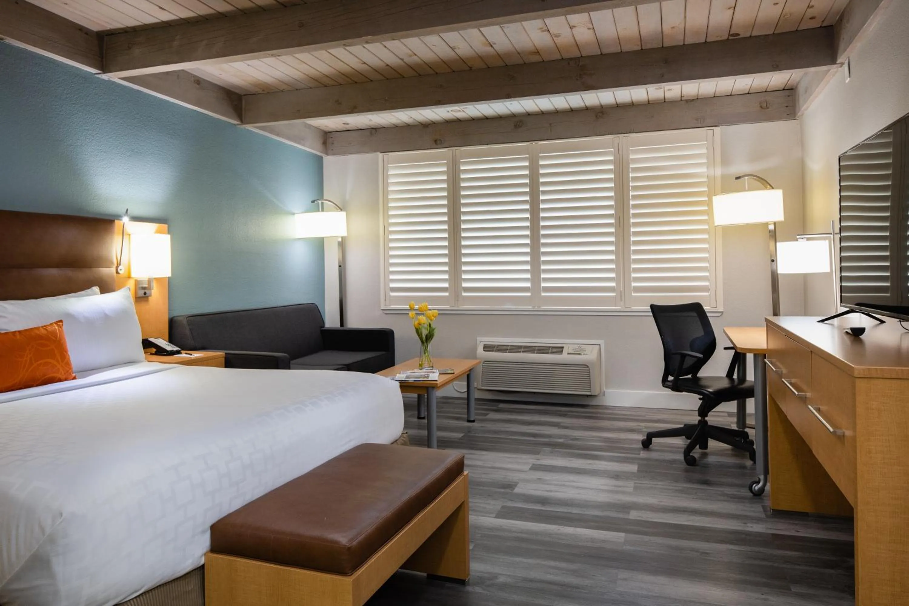 Photo of the whole room, Bed in Prodigy Hotel, a Days Inn by Wyndham