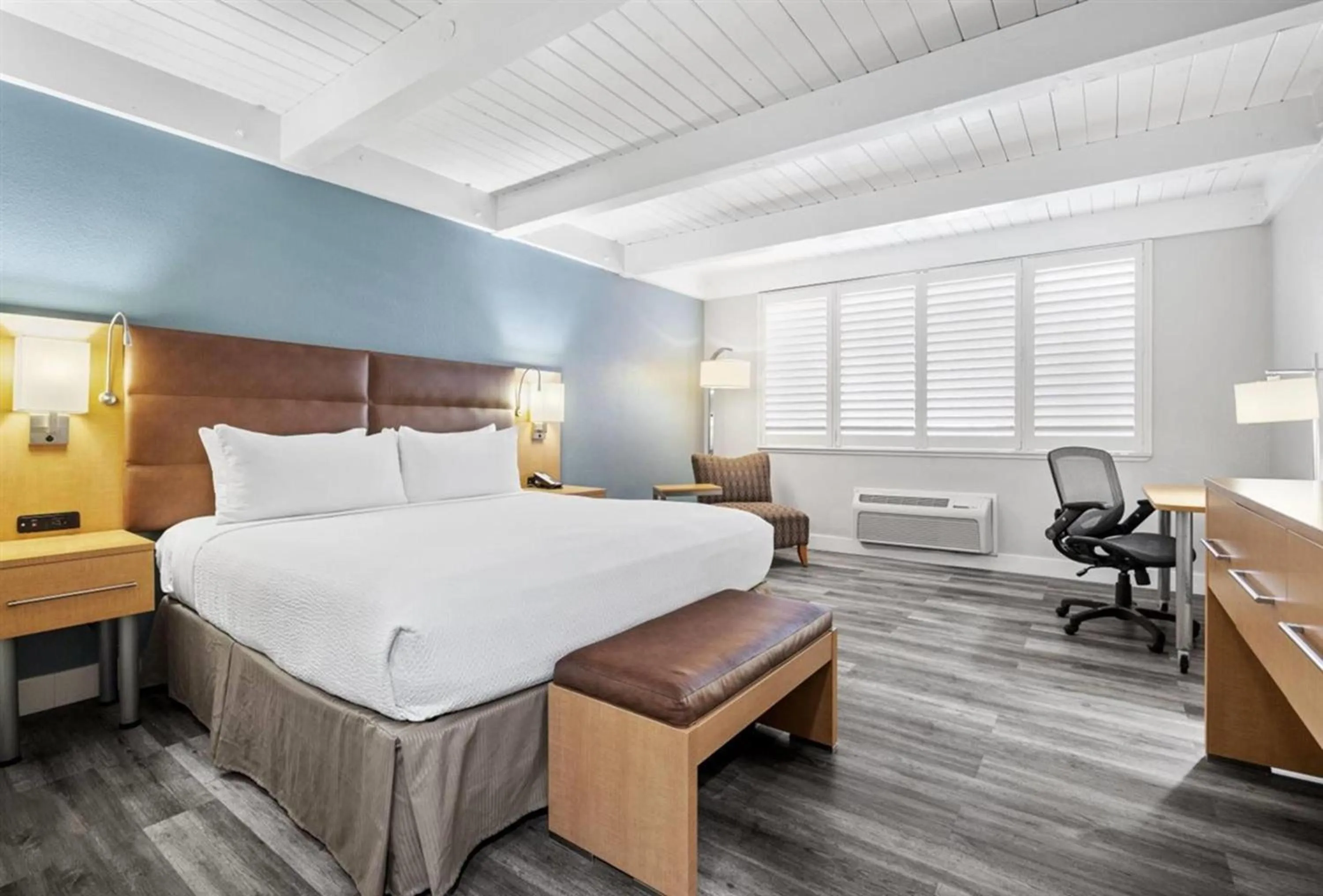 Photo of the whole room, Bed in Prodigy Hotel, a Days Inn by Wyndham