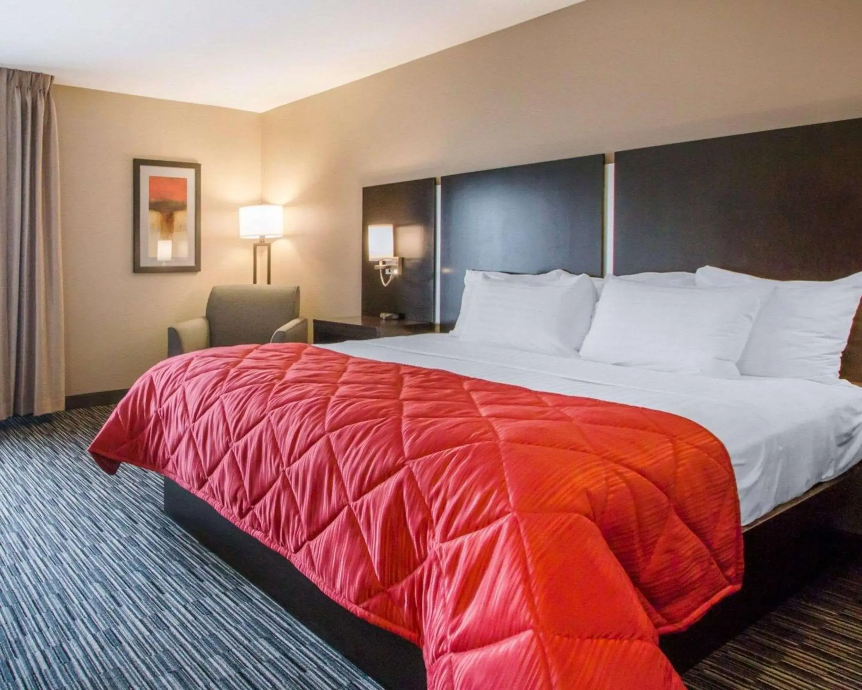 King Suite - Non-Smoking in Greenstay Inn & Suites Court View King Suite - Non-Smoking in Greenstay Inn & Suites Court View