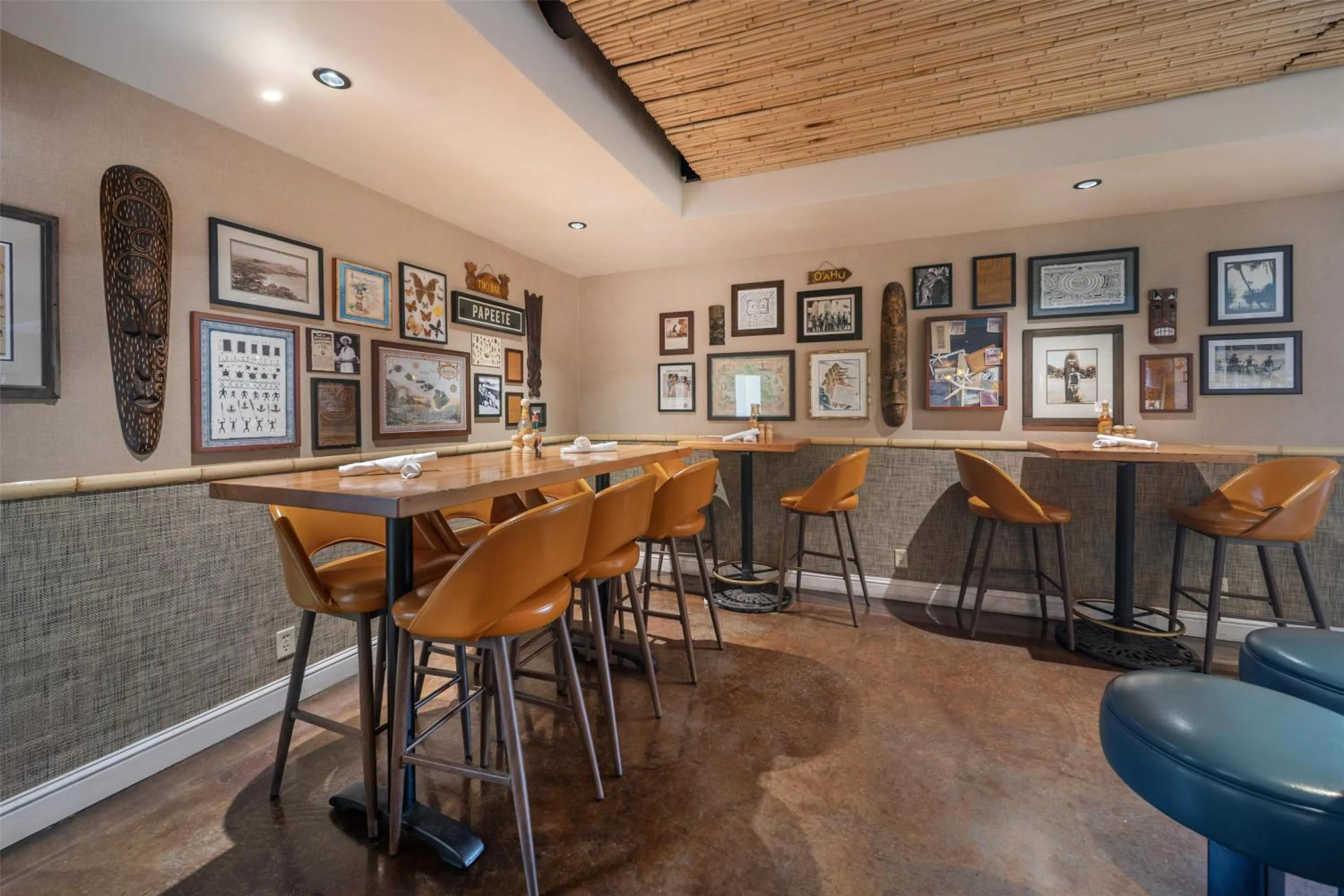 Lounge or bar in Best Western Plus Palm Court Hotel