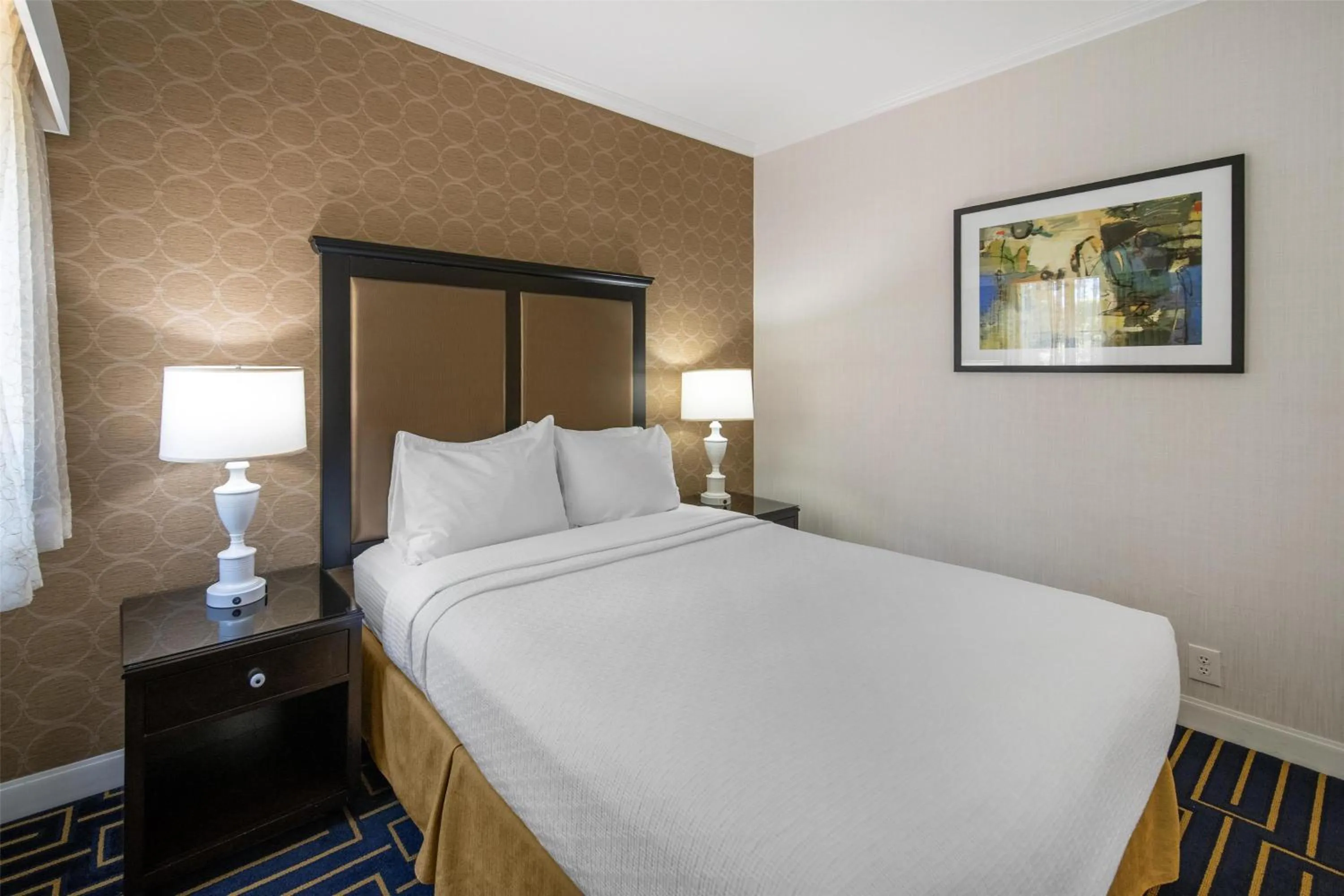 Bedroom, Bed in Best Western Plus Palm Court Hotel