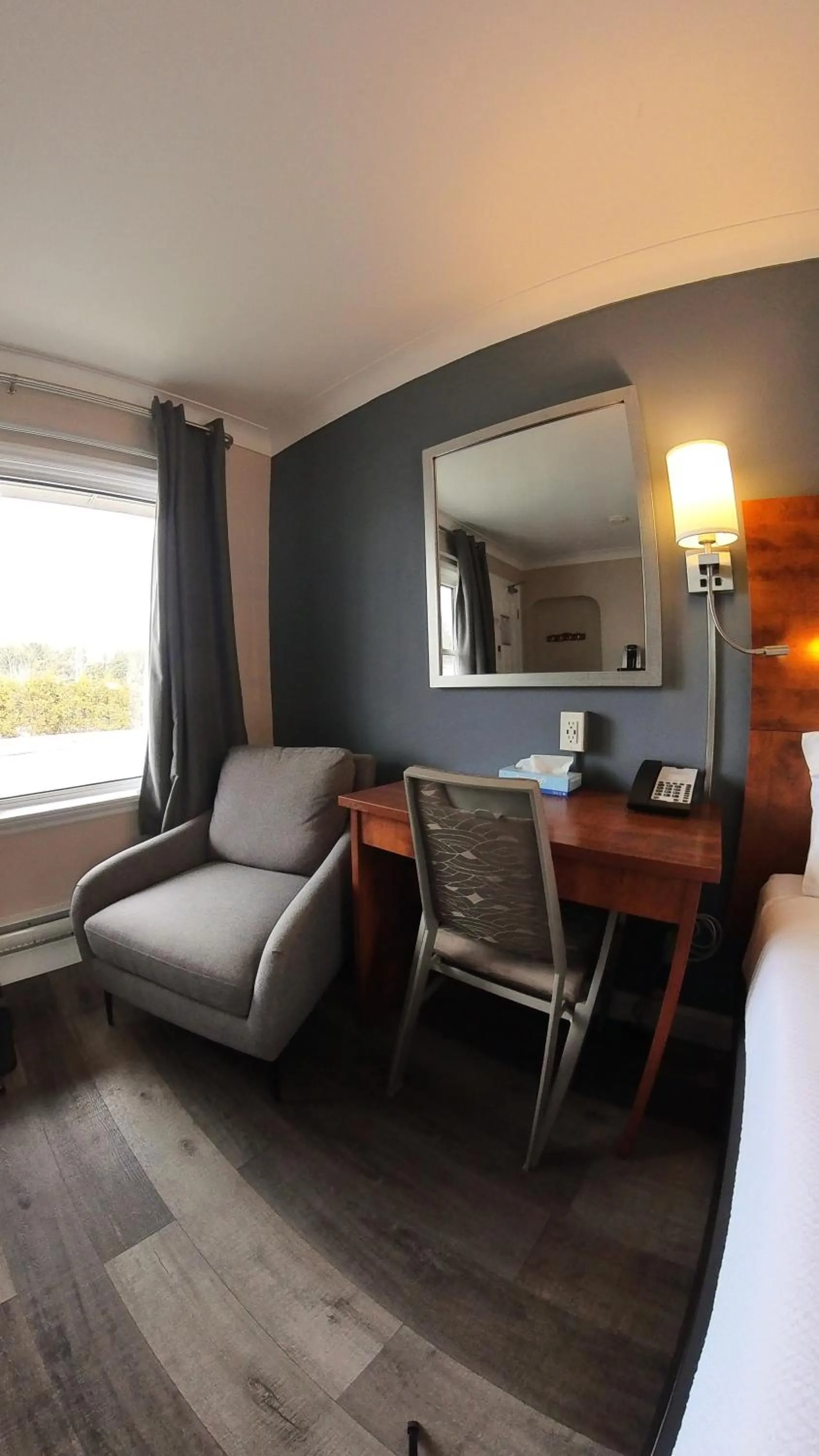 furniture in Moonlight Inn and Suites Sudbury