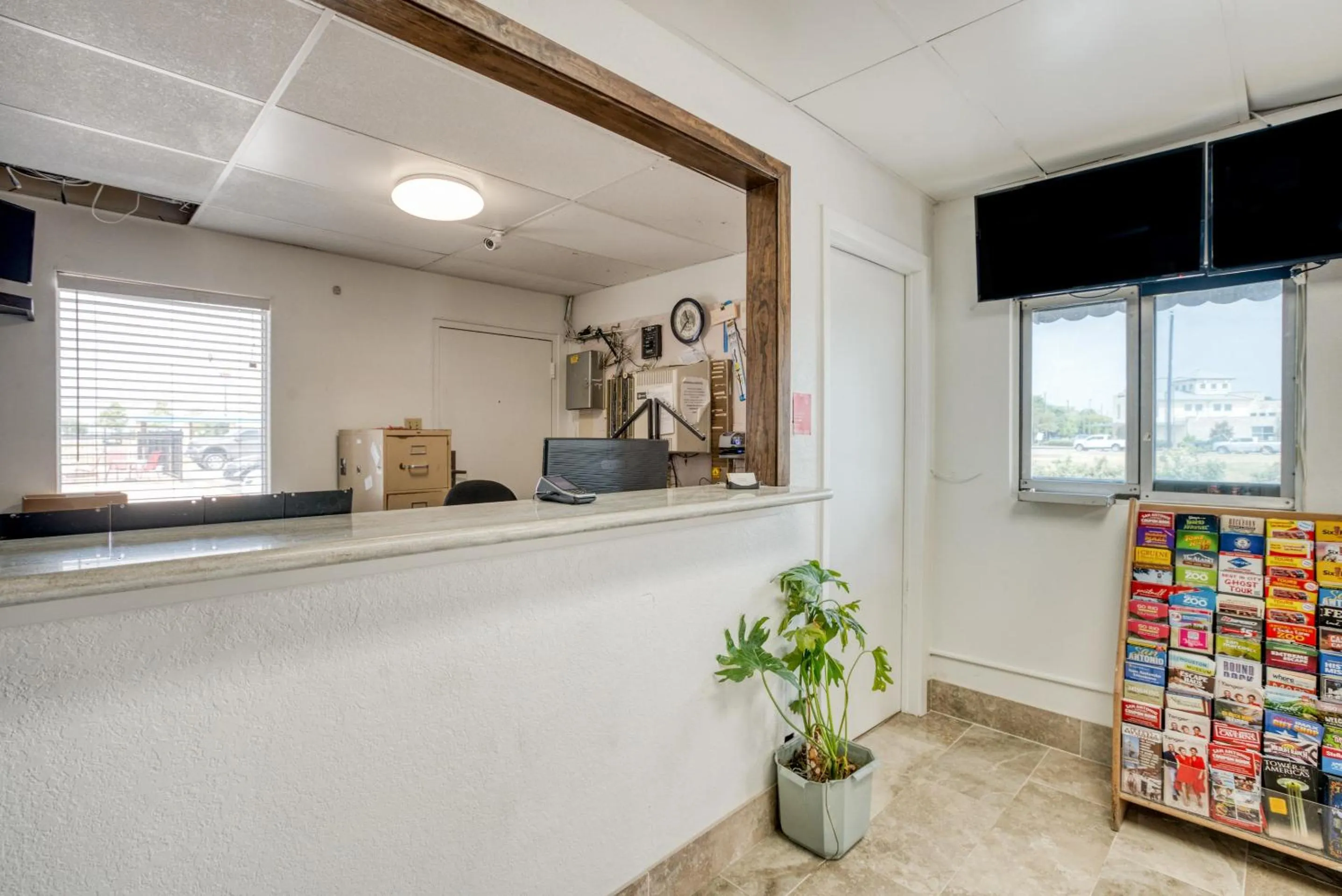 Lobby or reception in OYO Hotel San Antonio Lackland Air Force Base West
