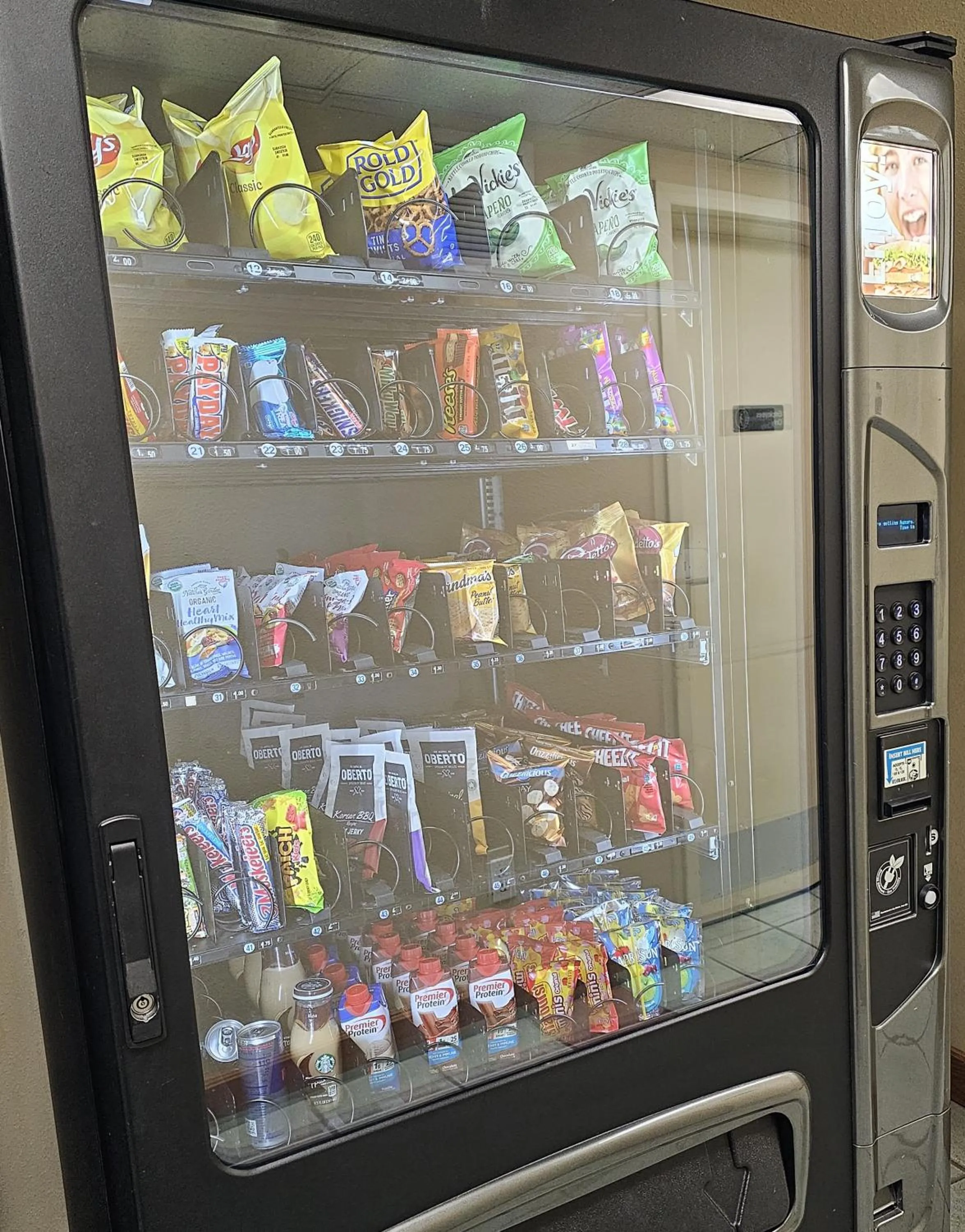 vending machine in Cedars Inn