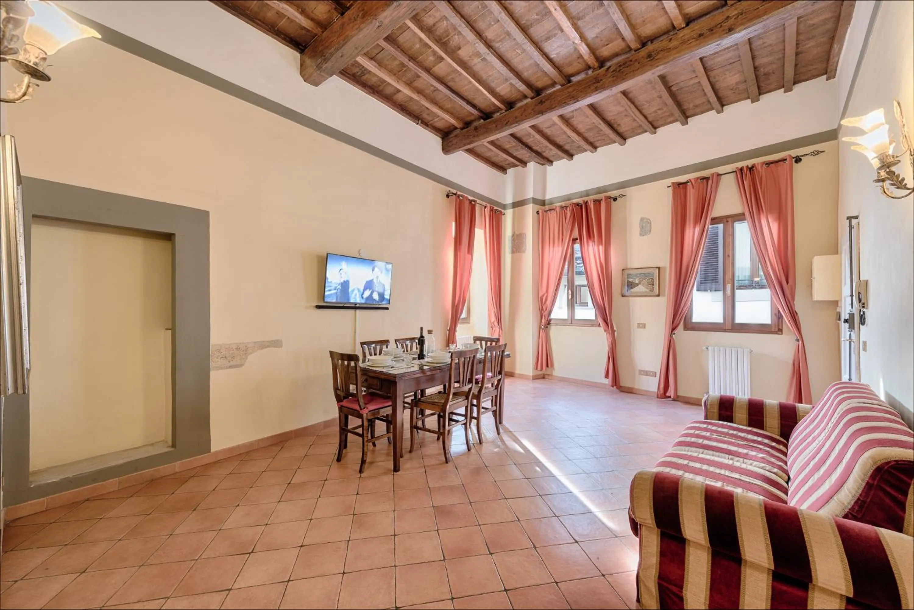 TV and multimedia in Central Strozzi by Mmega