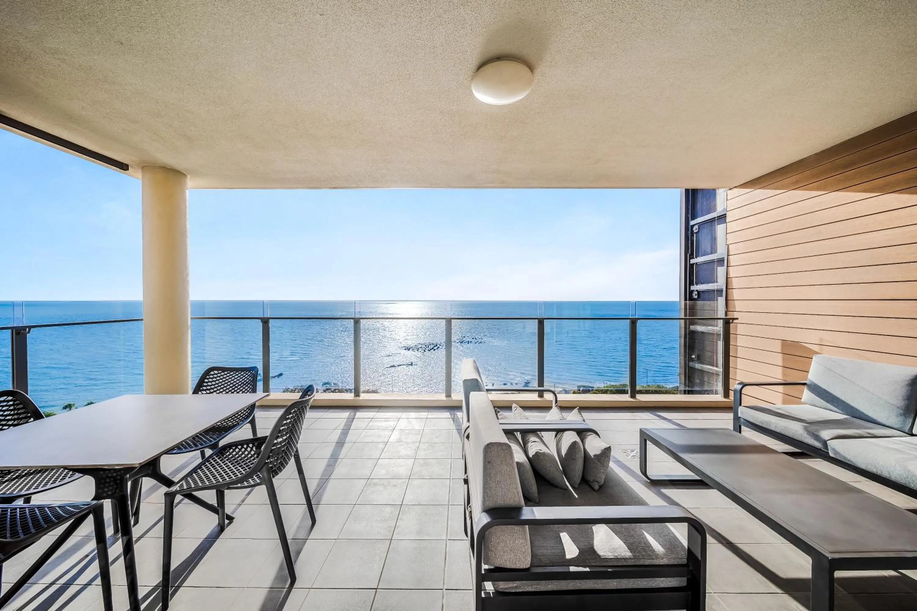 Balcony/Terrace in Oaks Redcliffe Mon Komo Suites