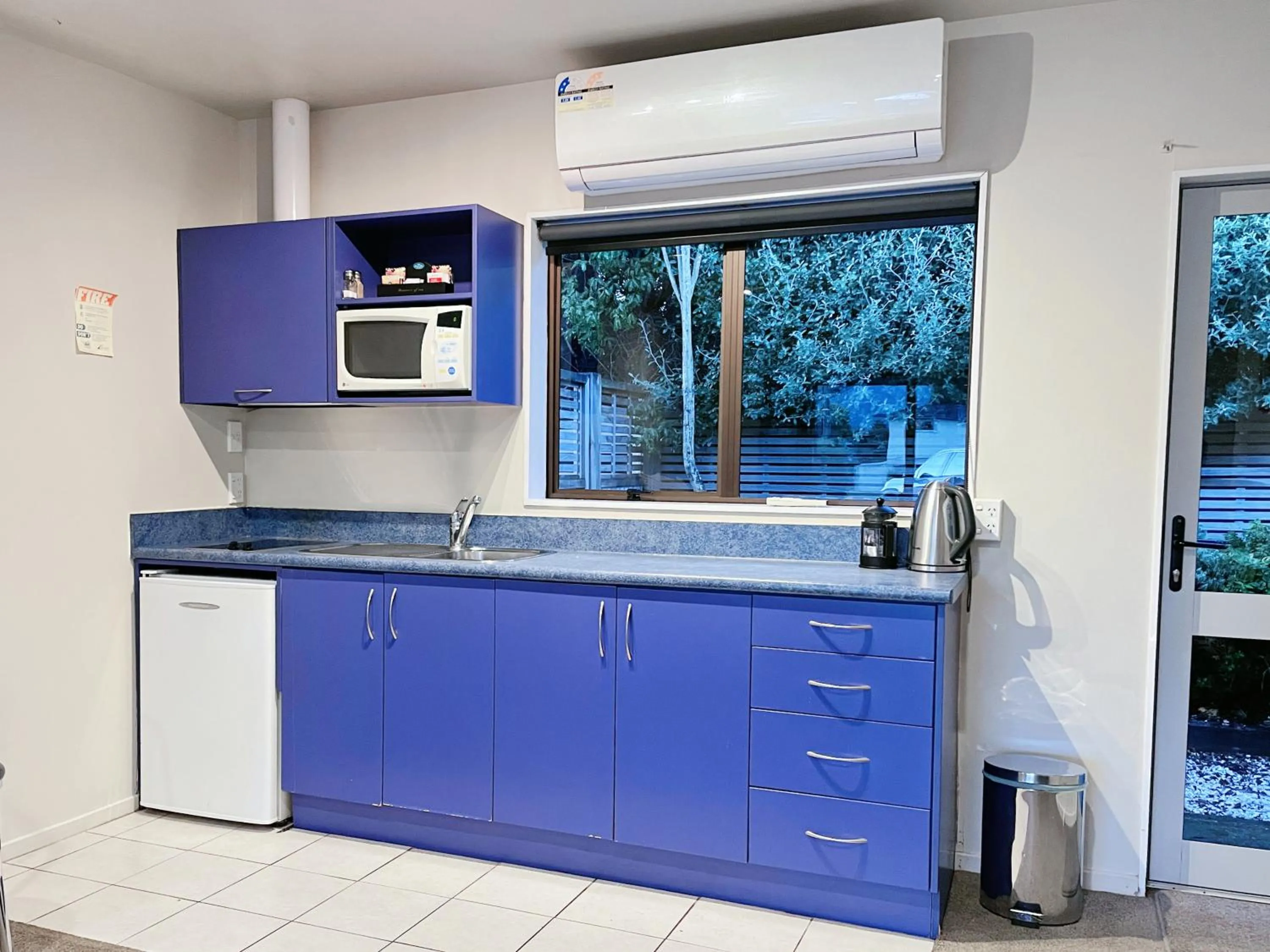 Studio with Spa Bath in Anchorage Motel Apartments