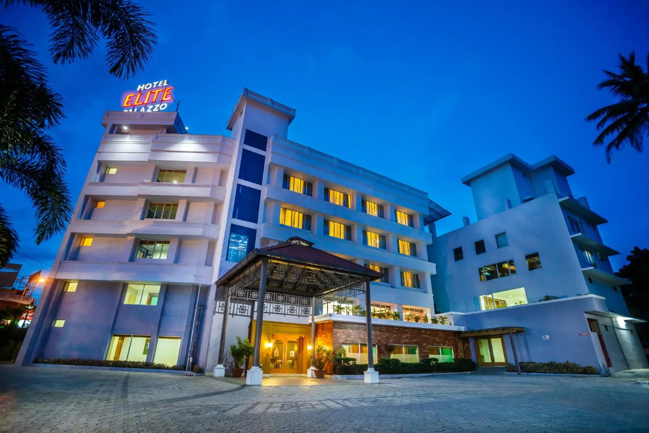 Property building in Hotel Elite Palazzo