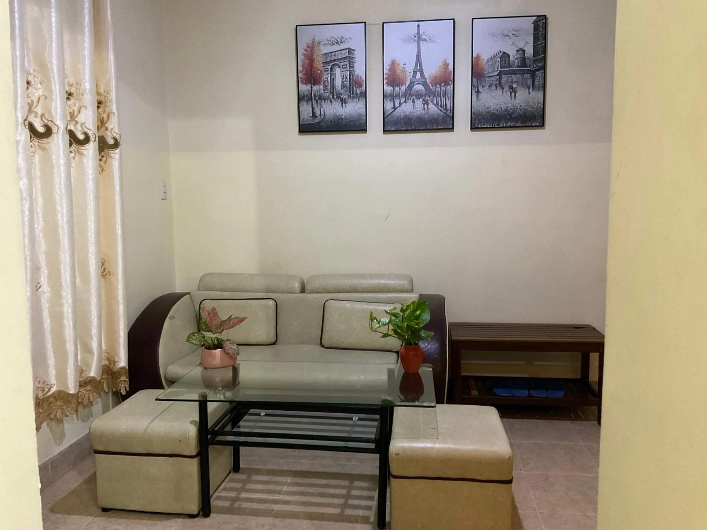 Khách sạn Minh Châu - Hòa Hưng