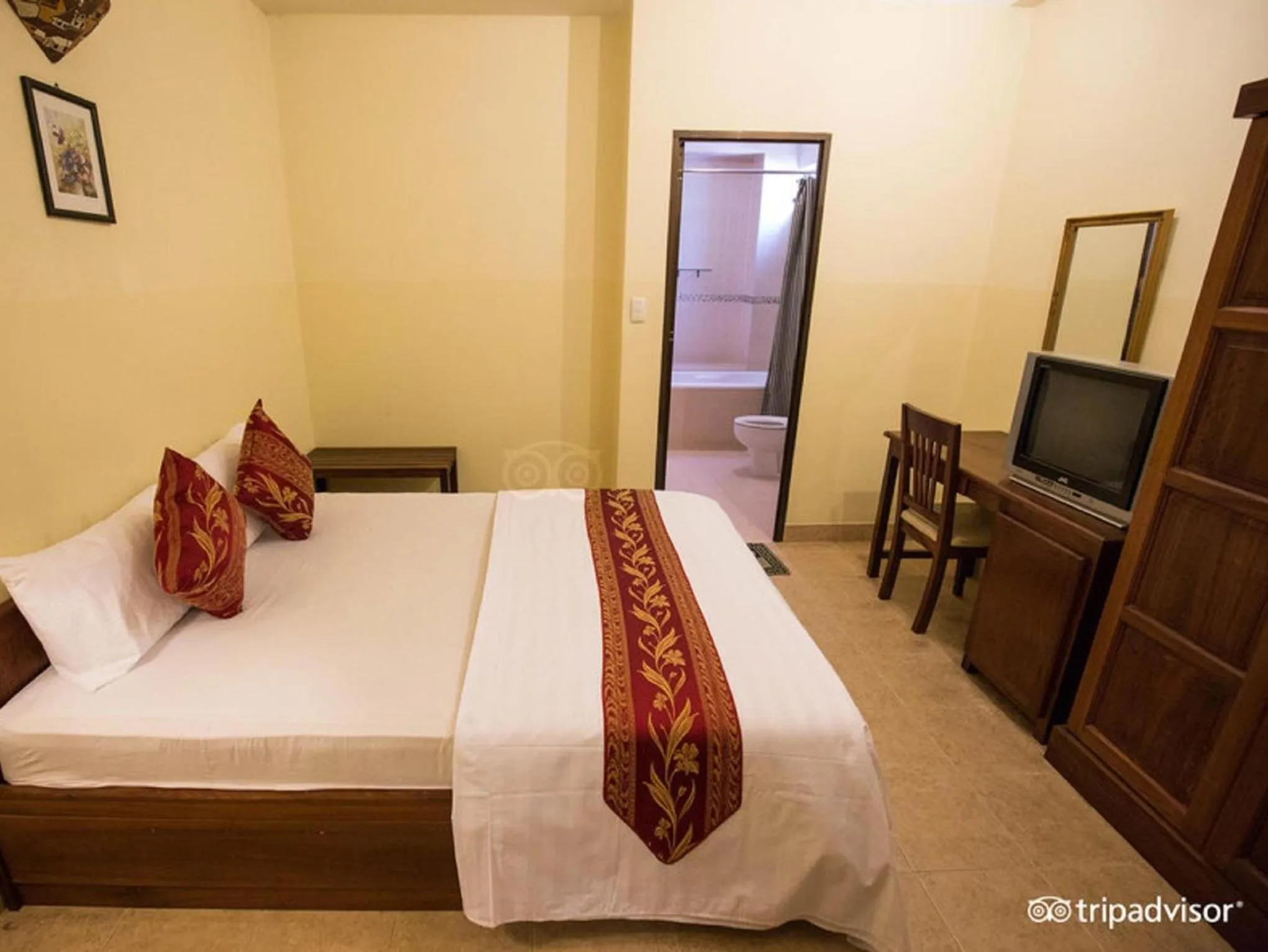 Bedroom, Bed in Khách sạn Minh Châu - Hòa Hưng