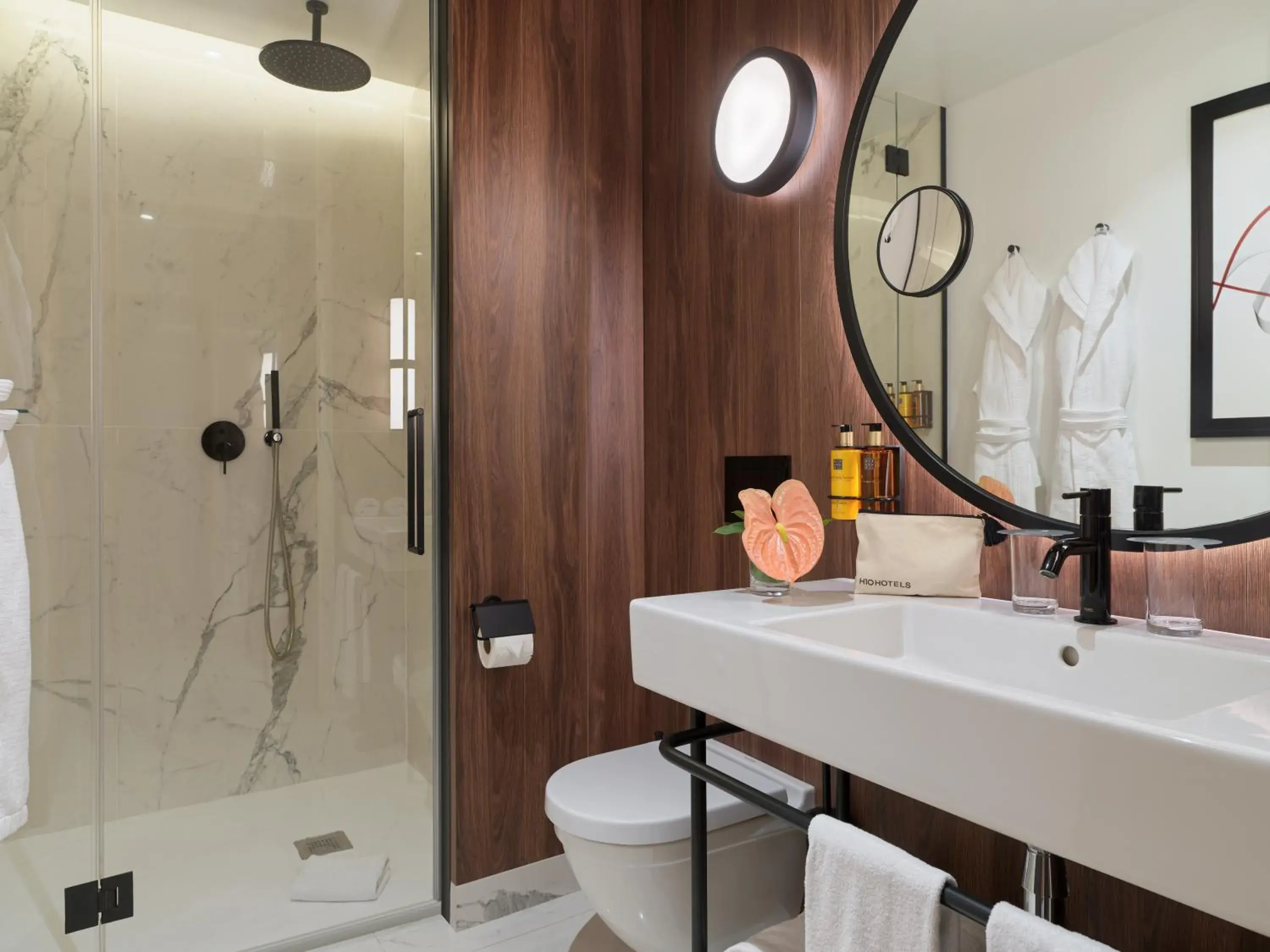 Double Room with City View in H10 Madison 4* Sup Double Room with City View in H10 Madison 4* Sup