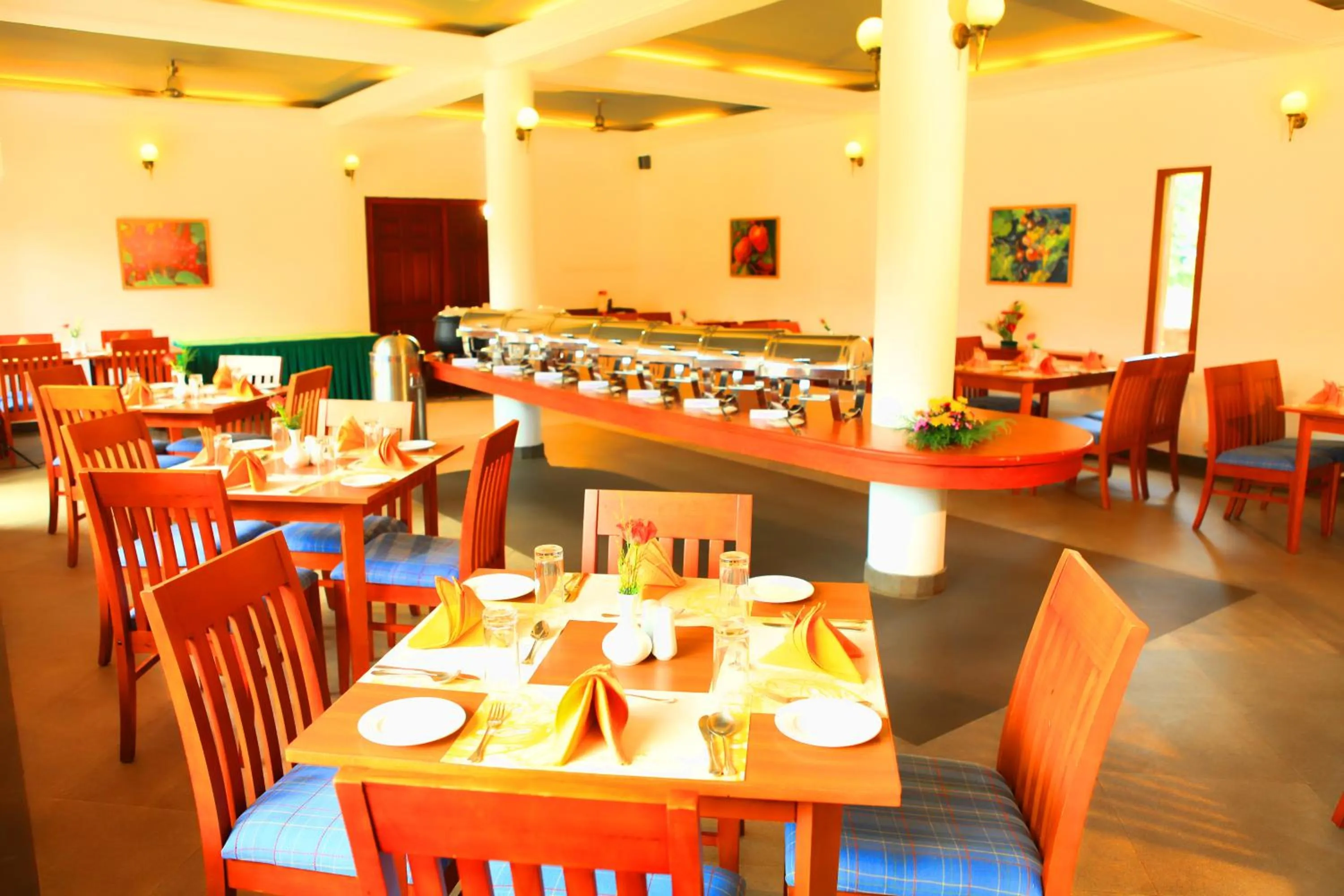 Restaurant/places to eat in Abad Green Forest Thekkady