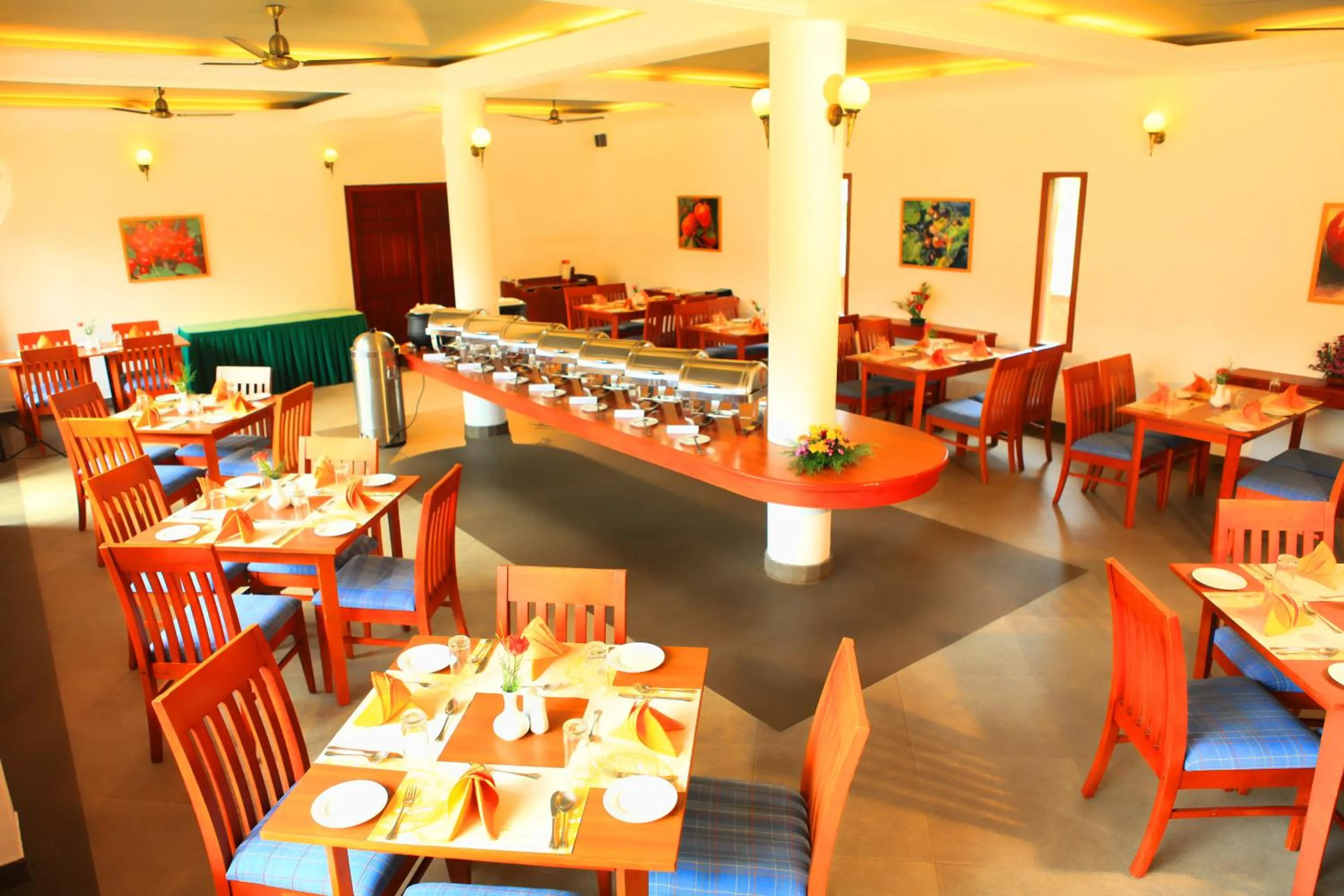 Restaurant/places to eat in Abad Green Forest Thekkady