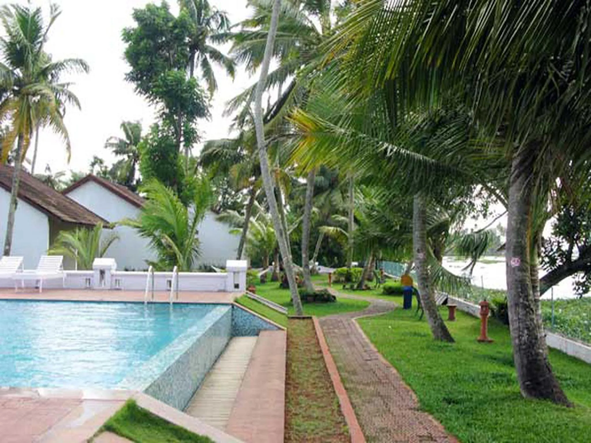 Day in Abad Whispering Palms