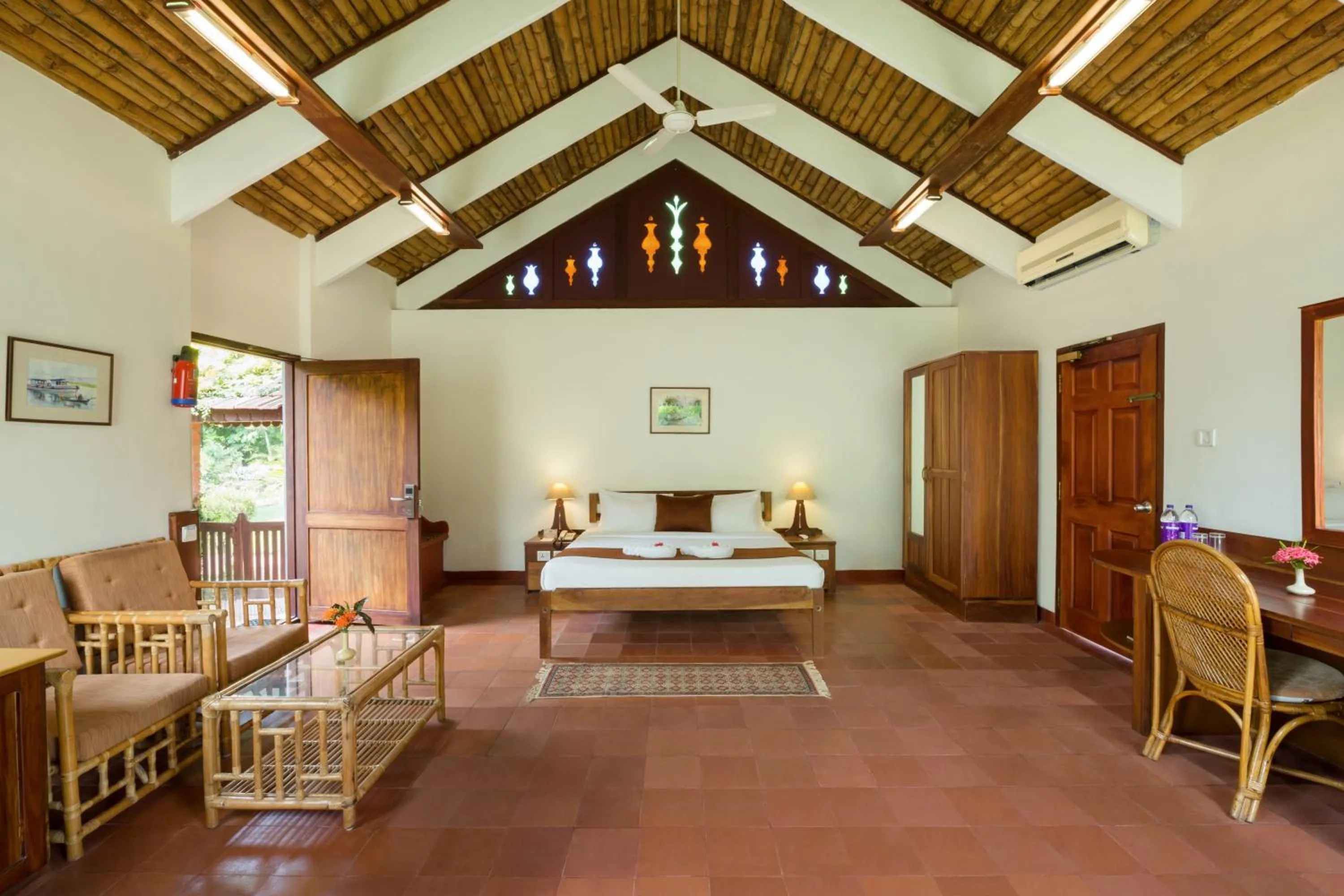 Photo of the whole room in Abad Whispering Palms