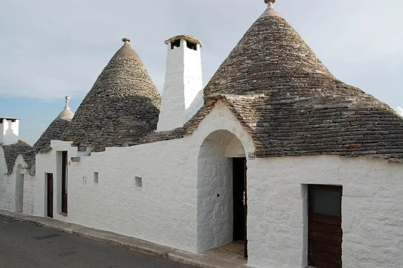 Three-Bedroom House - Verdi in Trulli Soave Three-Bedroom House - Verdi in Trulli Soave