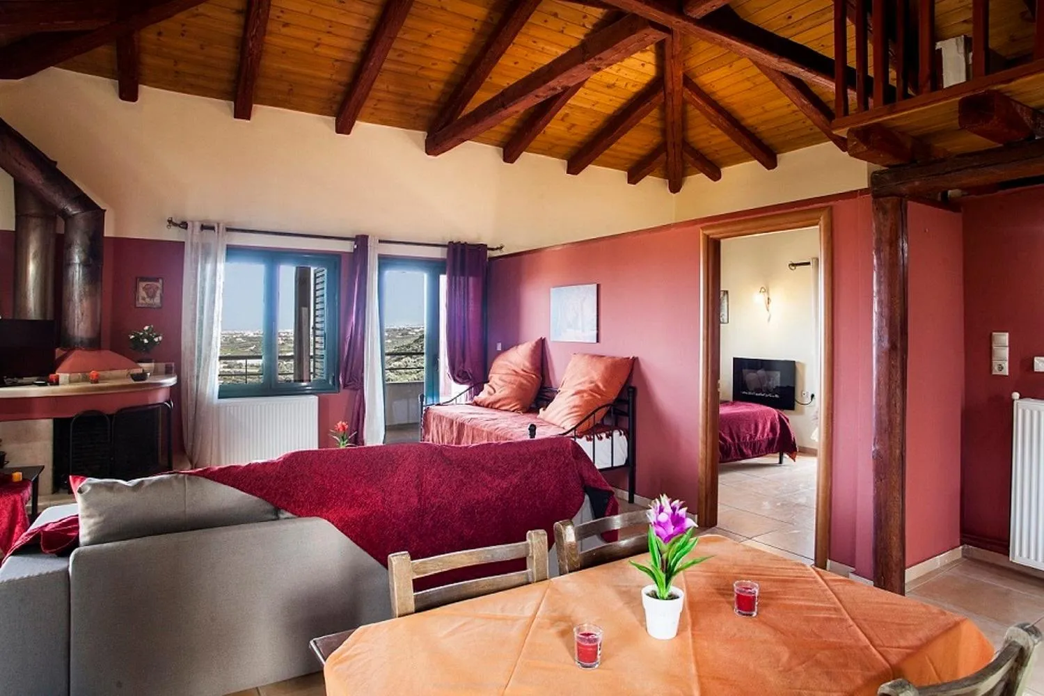 Photo of the whole room, Bed in Estate Kares