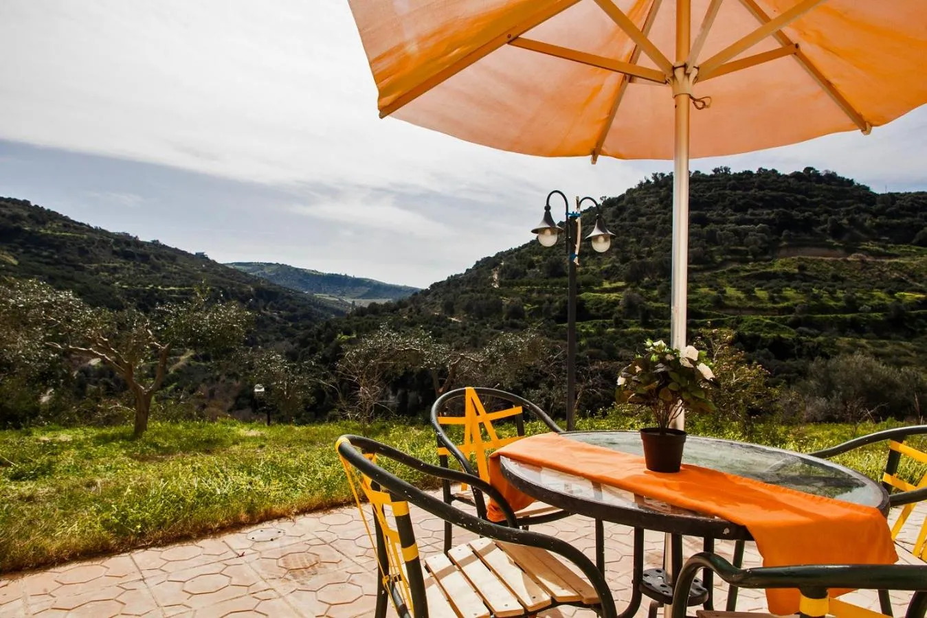 Mountain view in Estate Kares