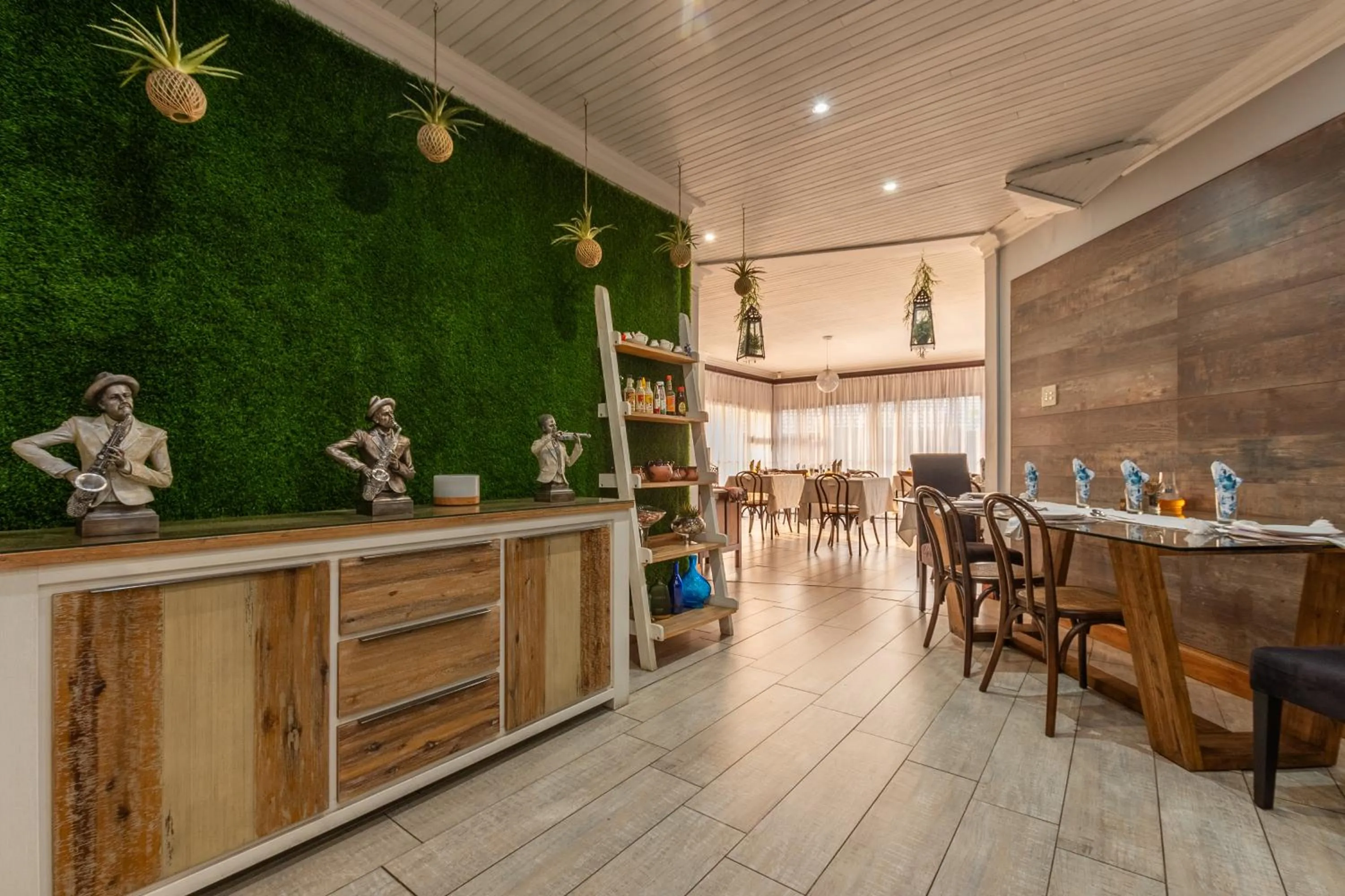 Dining area in Diamond Rose Guest House