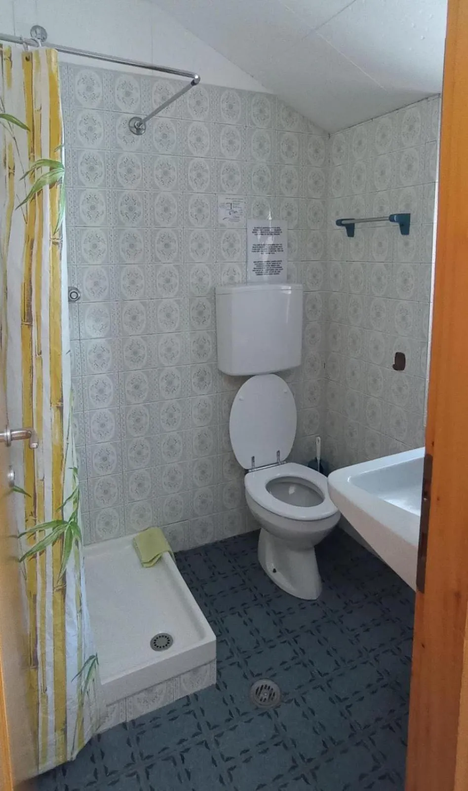 Bathroom in Garni Delia