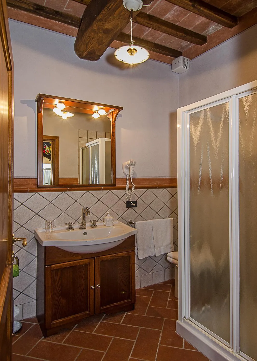 Bathroom in Agriturismo Valliferone