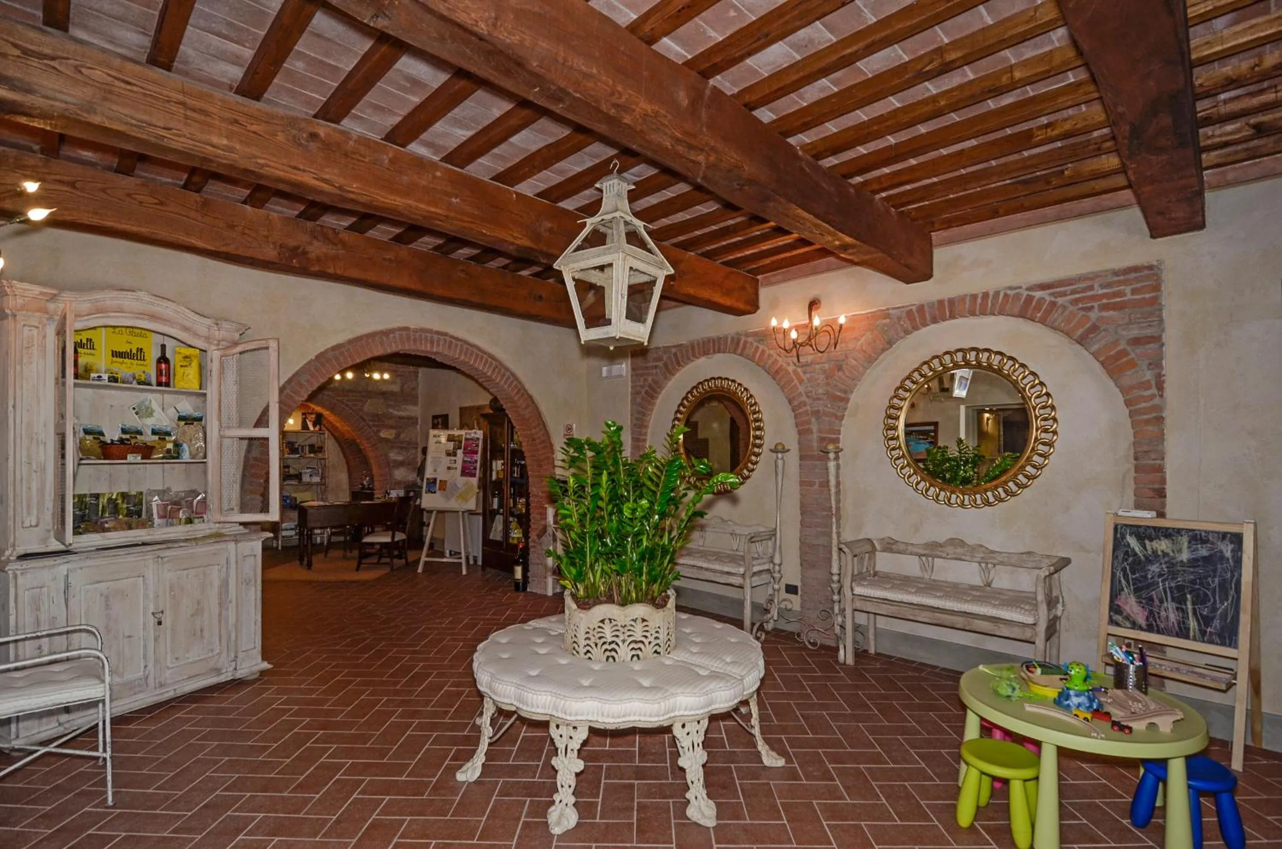 Lobby or reception in Agriturismo Valliferone