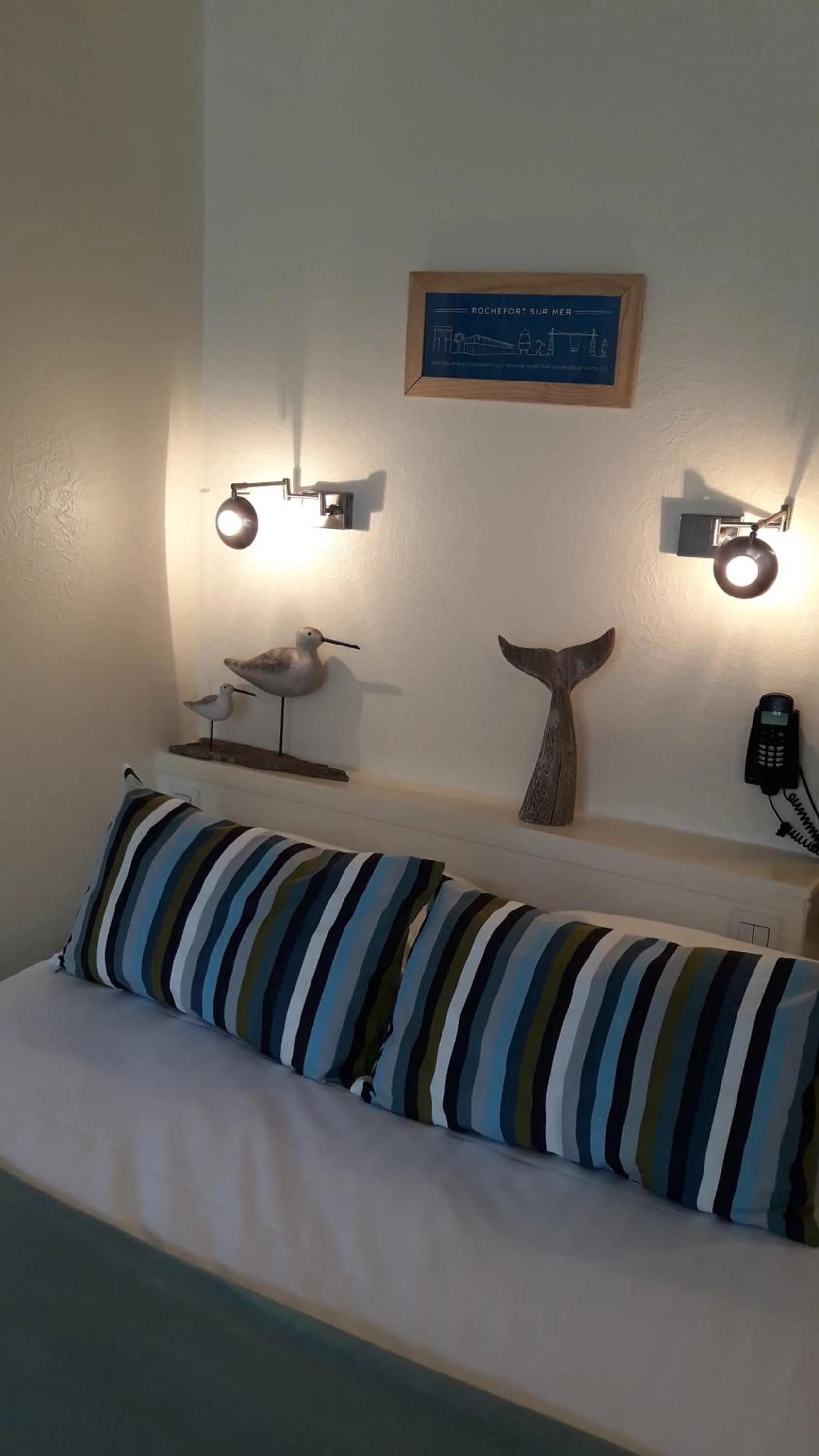 Photo of the whole room, Bed in Logis Hôtel Lafayette Rochefort France