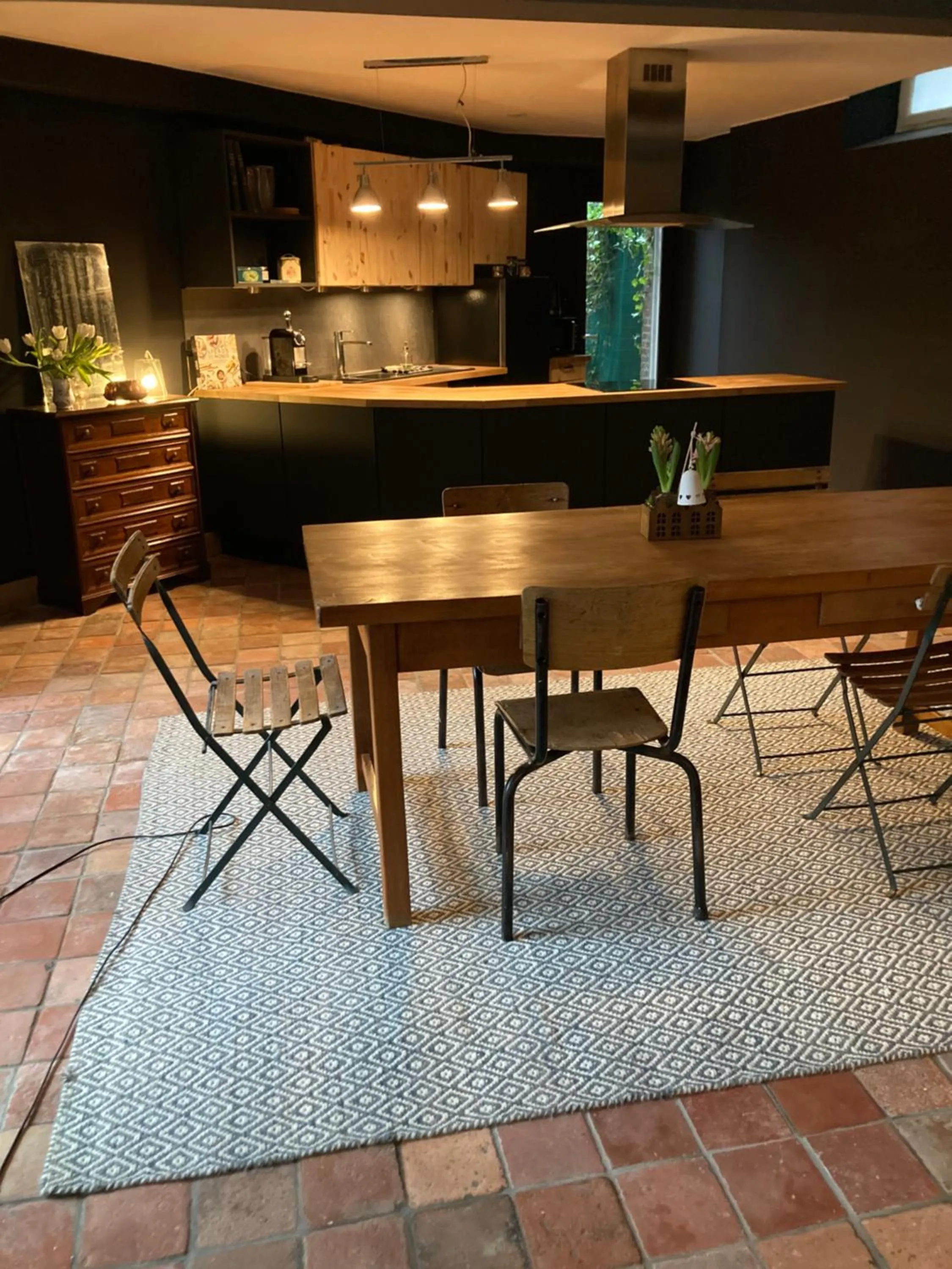 Kitchen or kitchenette in Le Pigeonnier, maison d'hôtes et Spa