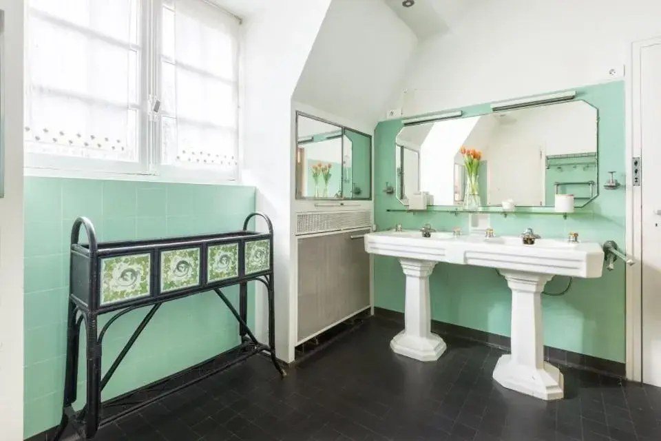 Suite with Balcony - single occupancy in Le Pigeonnier, maison d'hôtes et Spa Suite with Balcony - single occupancy in Le Pigeonnier, maison d'hôtes et Spa