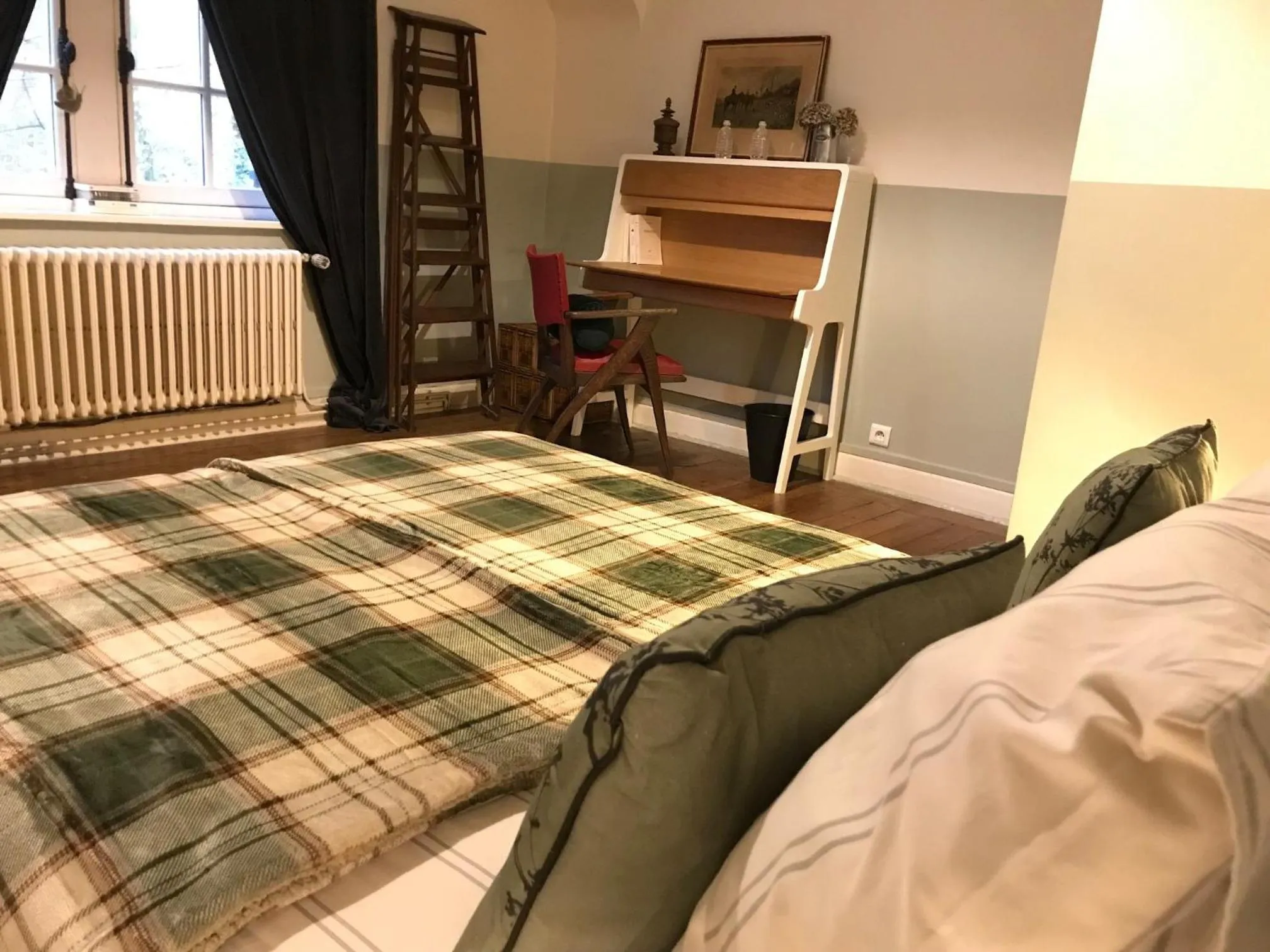 Bed in Le Pigeonnier, maison d'hôtes et Spa