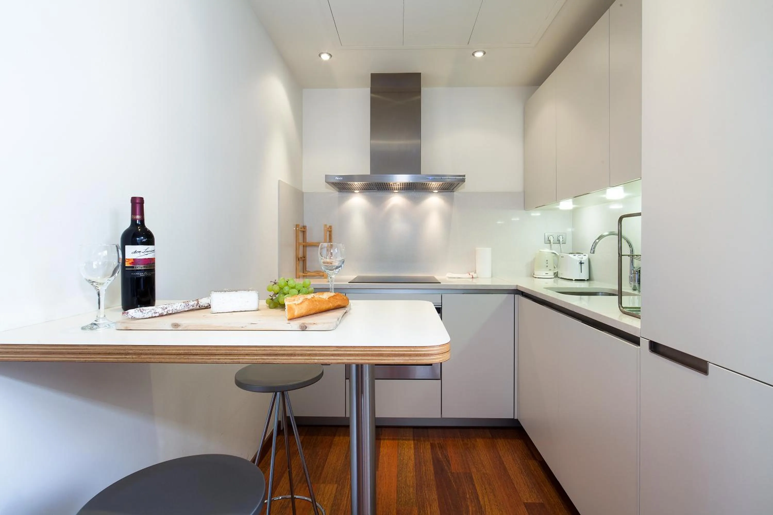 Kitchen or kitchenette in Inside Barcelona Apartments Mercat