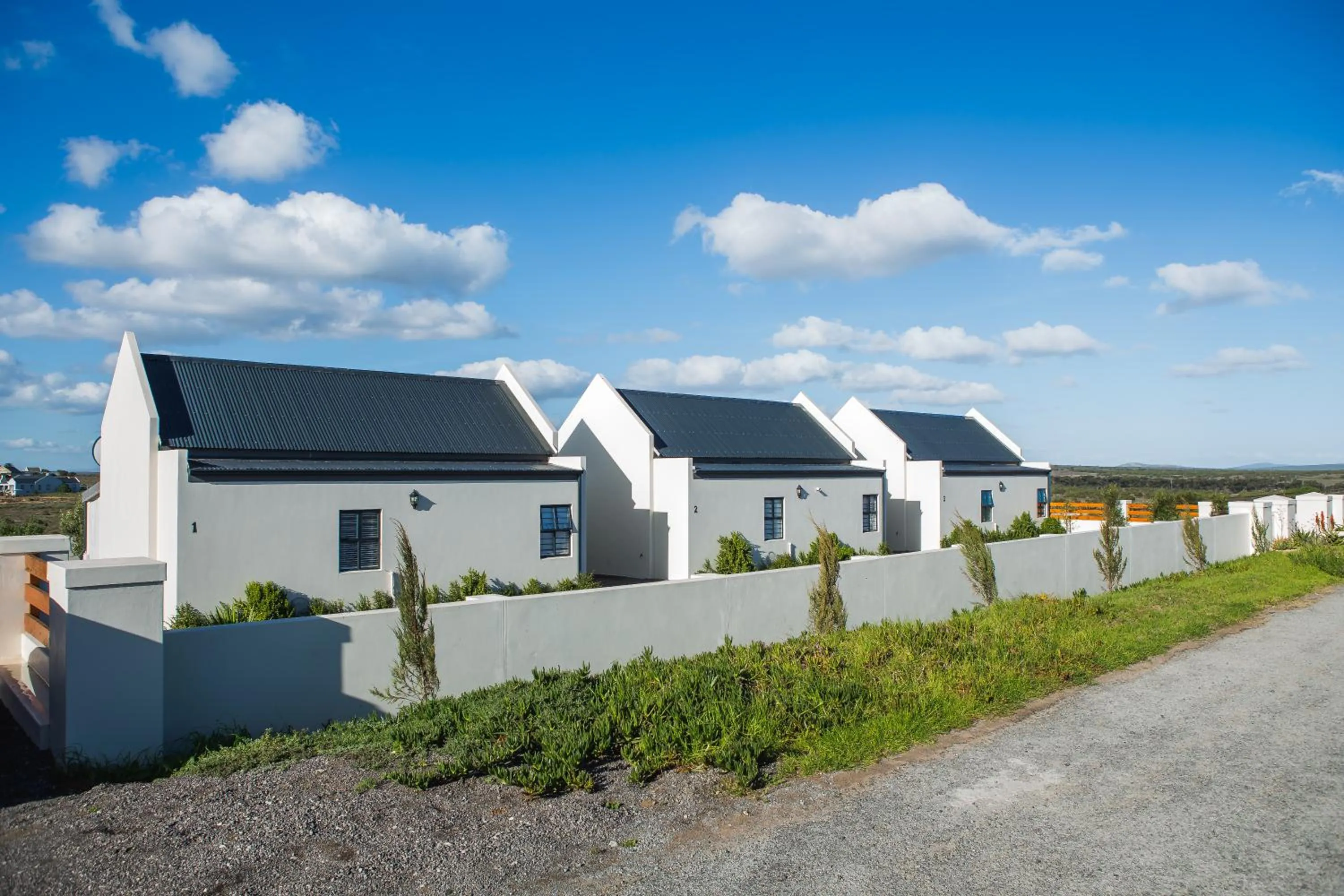 Property building in Three Feathers Cottages
