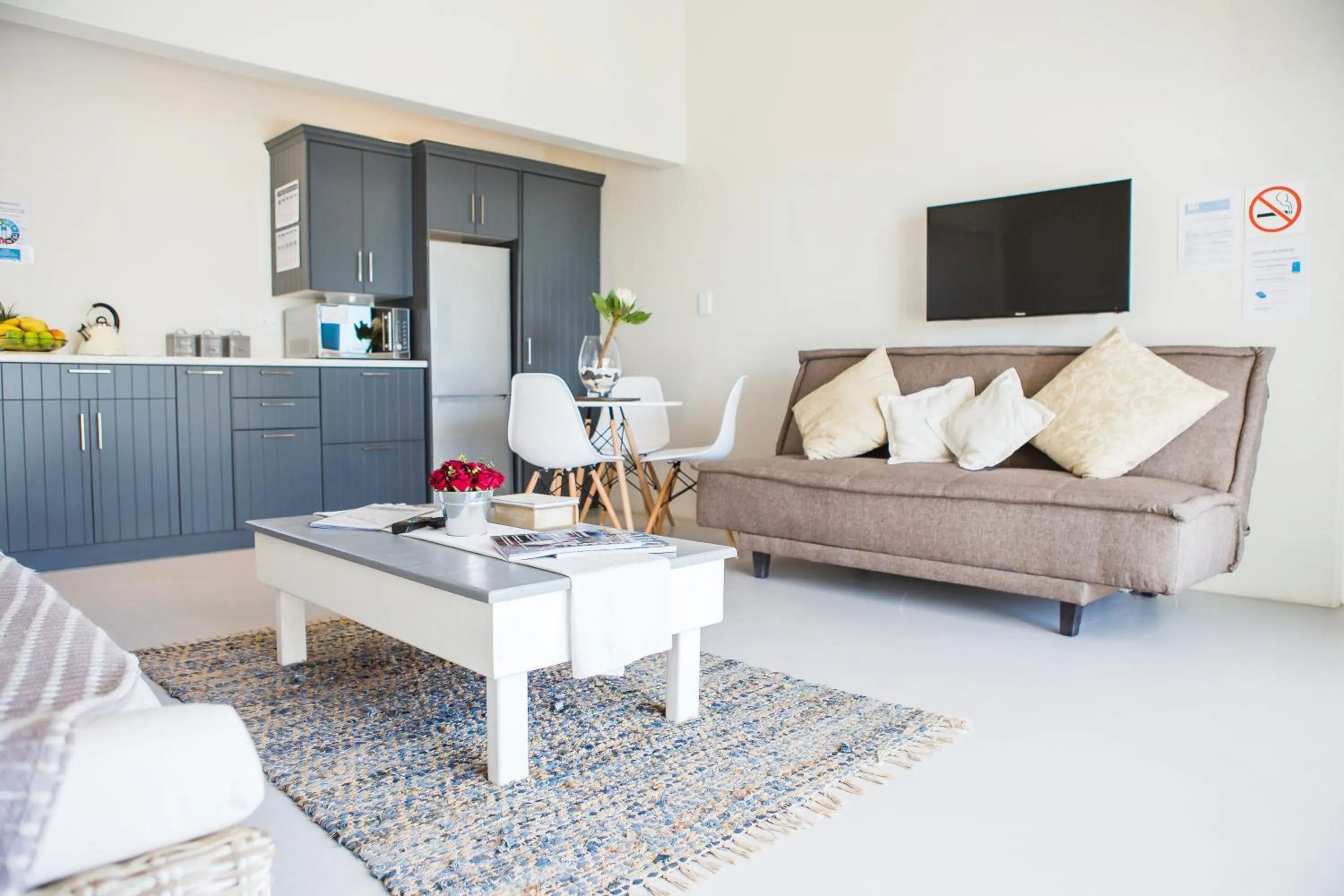 Seating area in Three Feathers Cottages