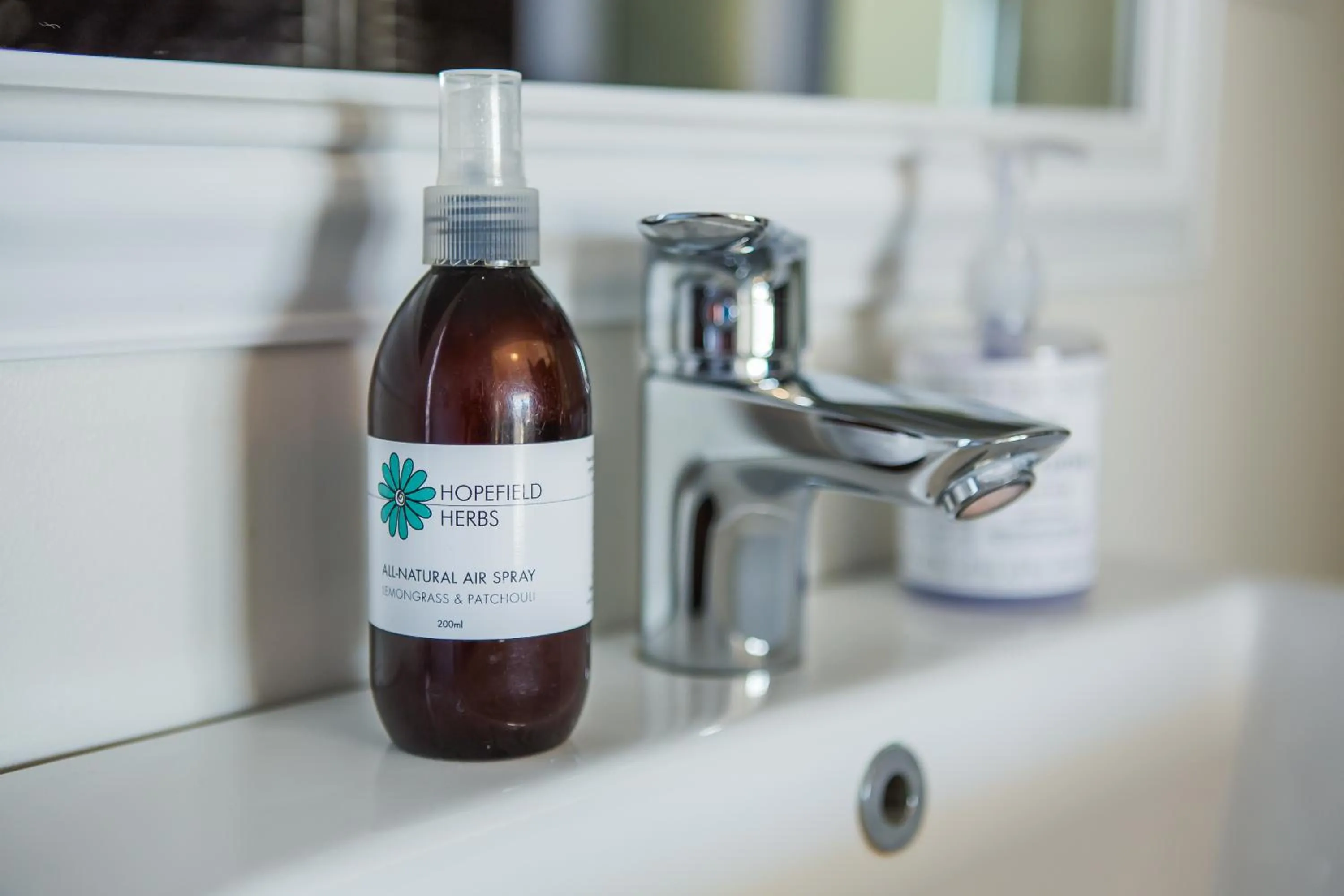 Bed in Three Feathers Cottages