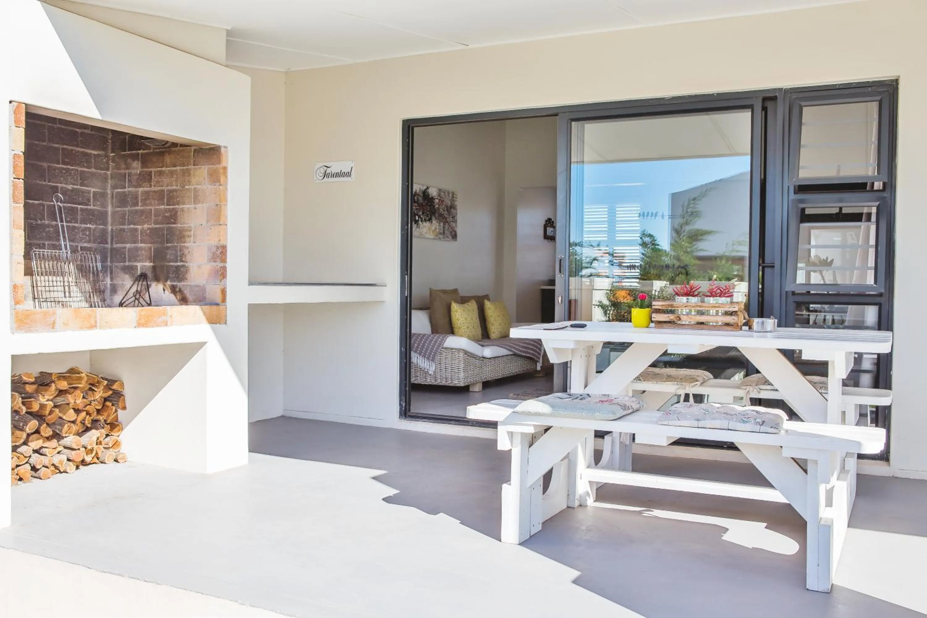 BBQ facilities in Three Feathers Cottages