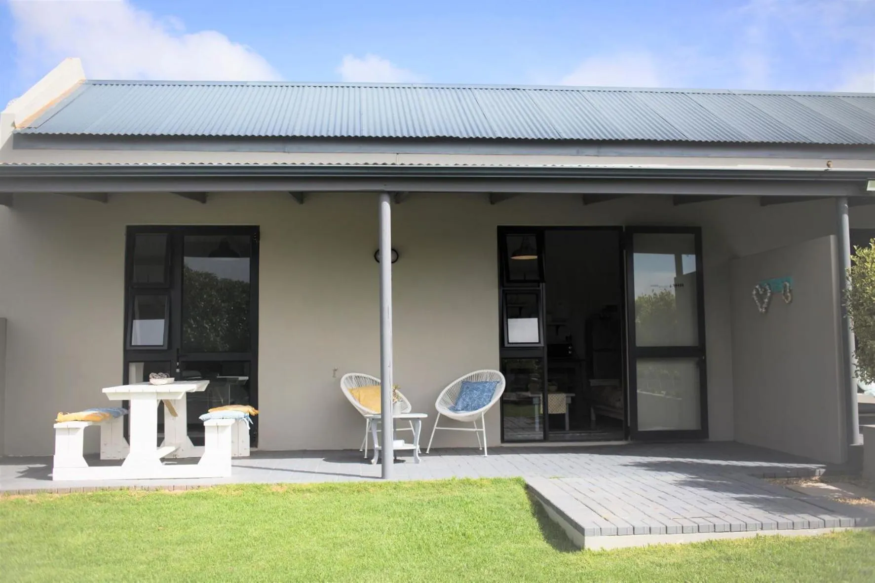 BBQ facilities in Three Feathers Cottages