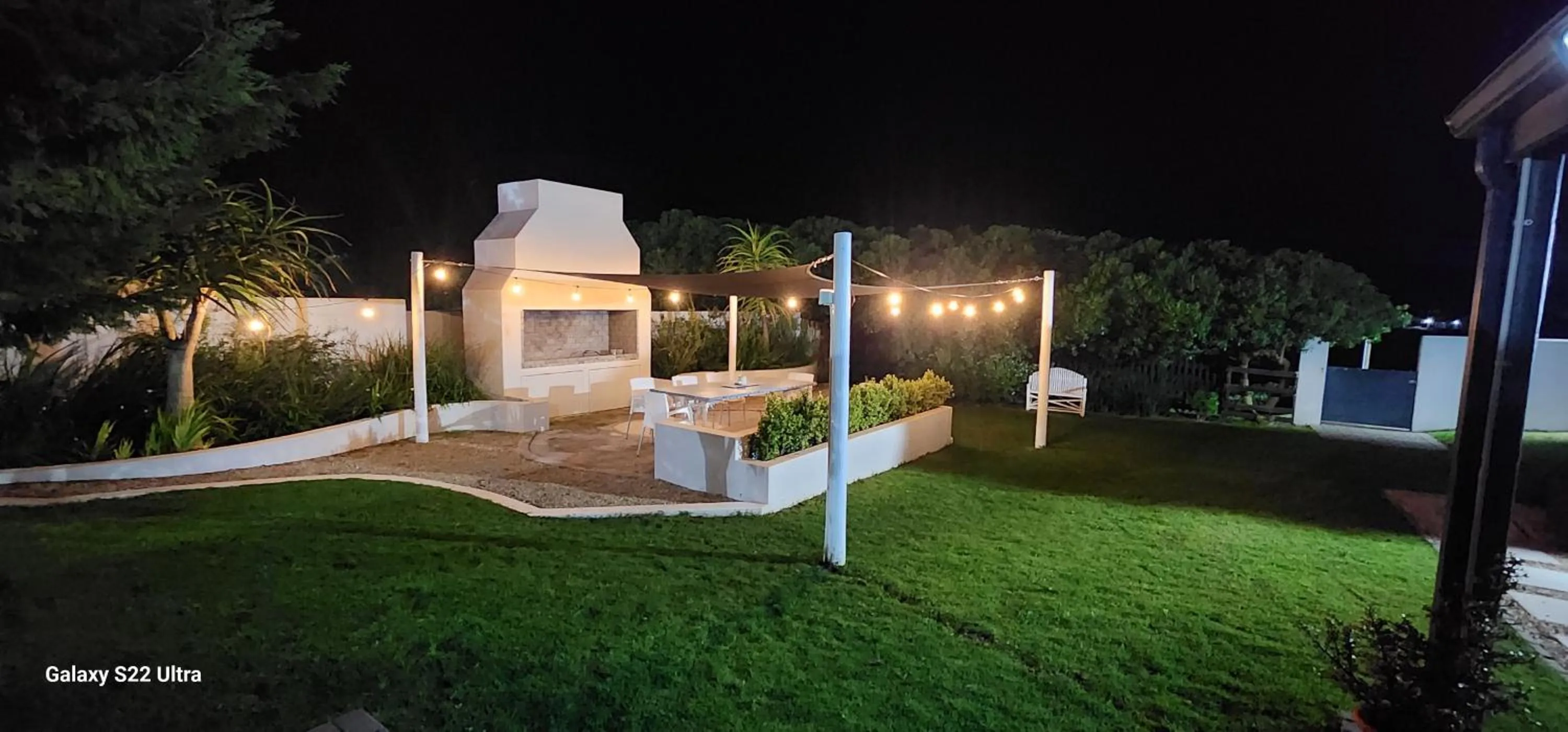 Night in Three Feathers Cottages