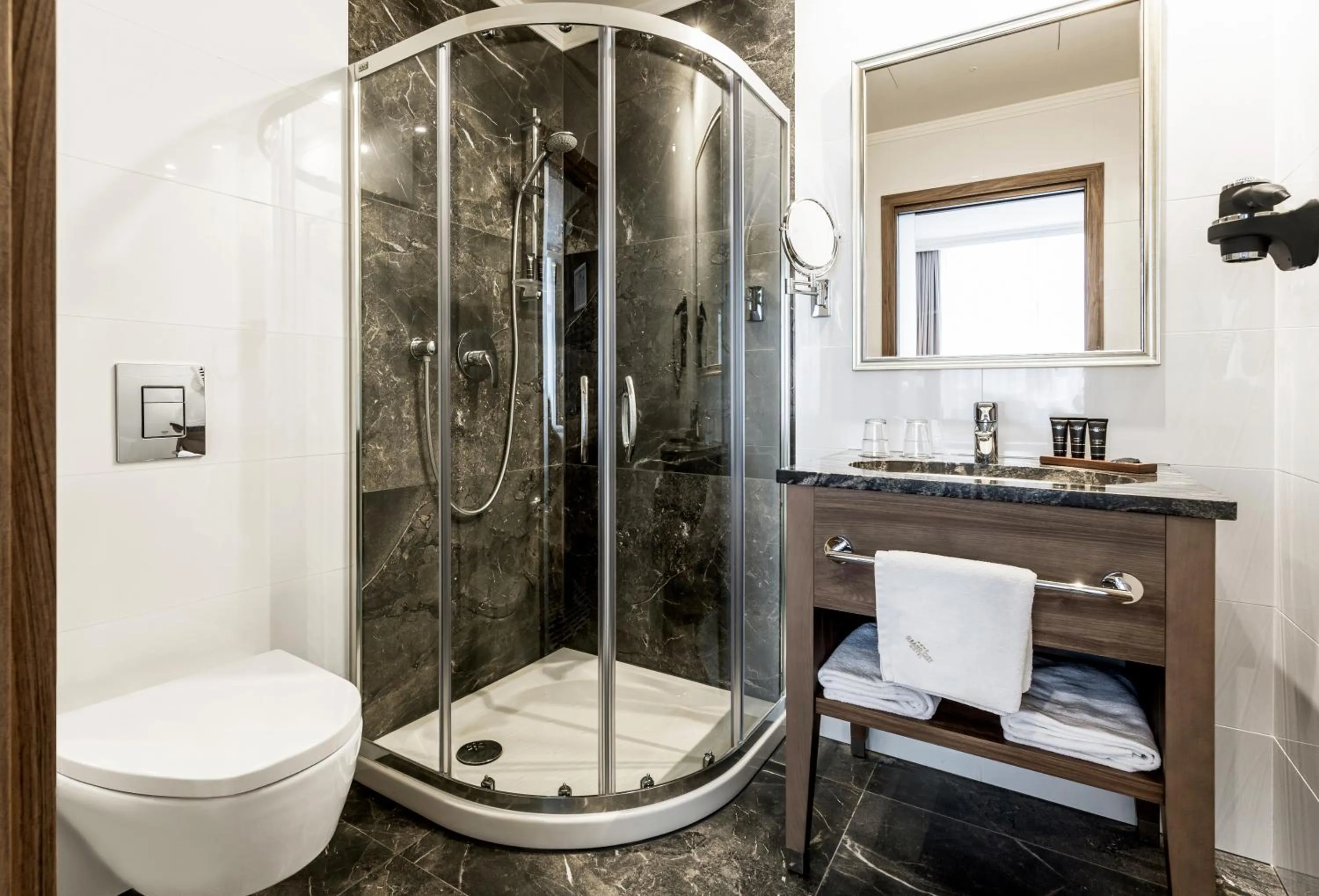 Bathroom in Hotel Grand City Wrocław