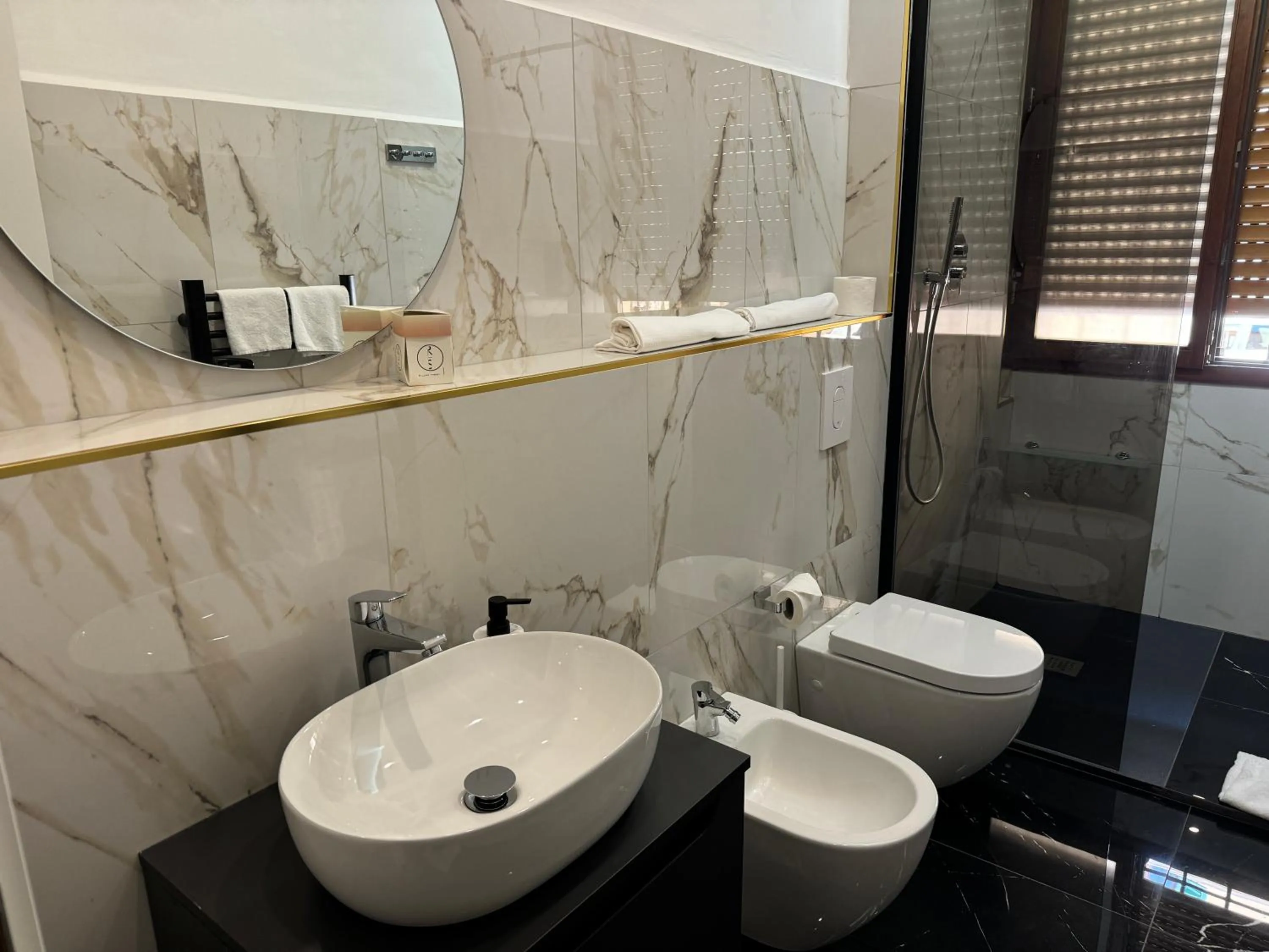 Shower in Relais Stibbert Florence