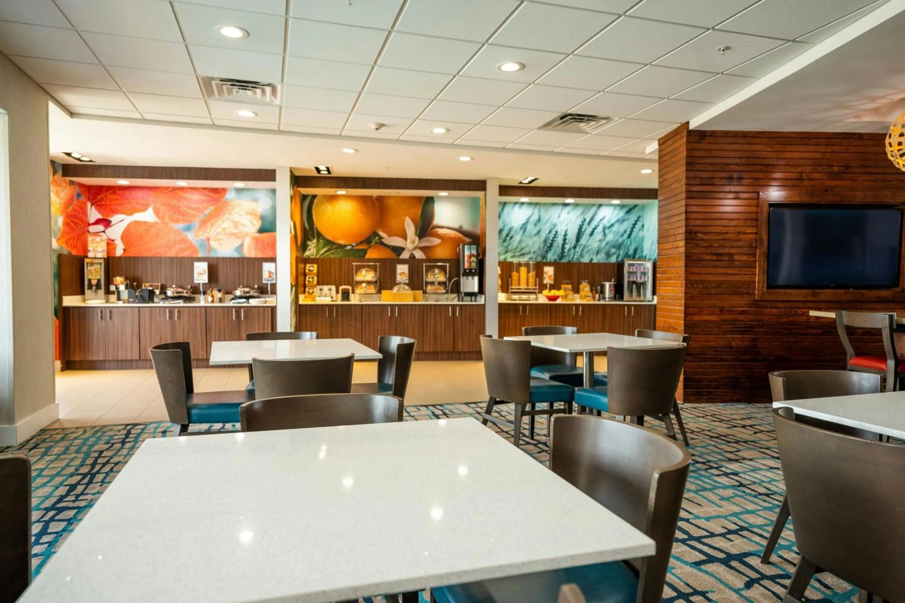 Breakfast in Fairfield Inn & Suites by Marriott Huntsville