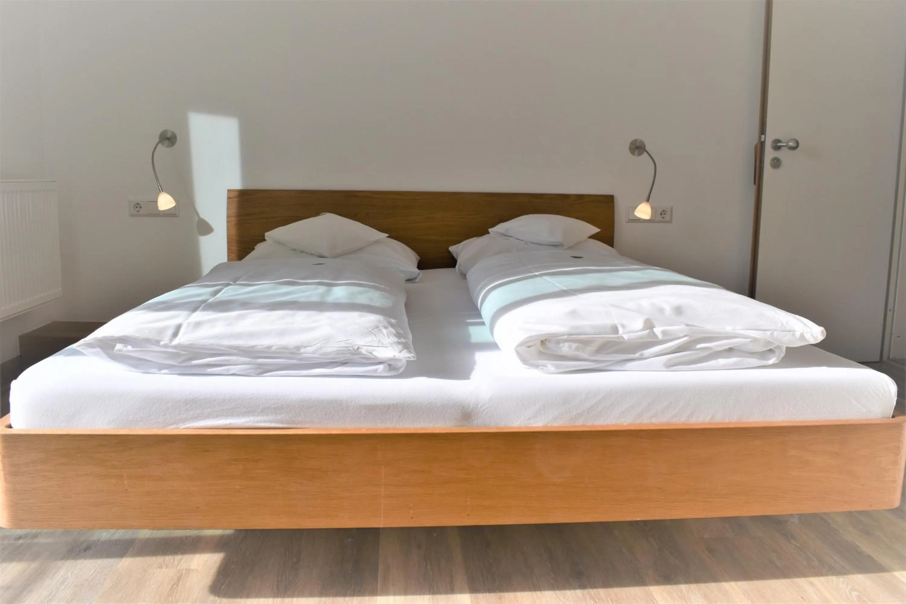 Photo of the whole room, Bed in Hotel Lindenallee